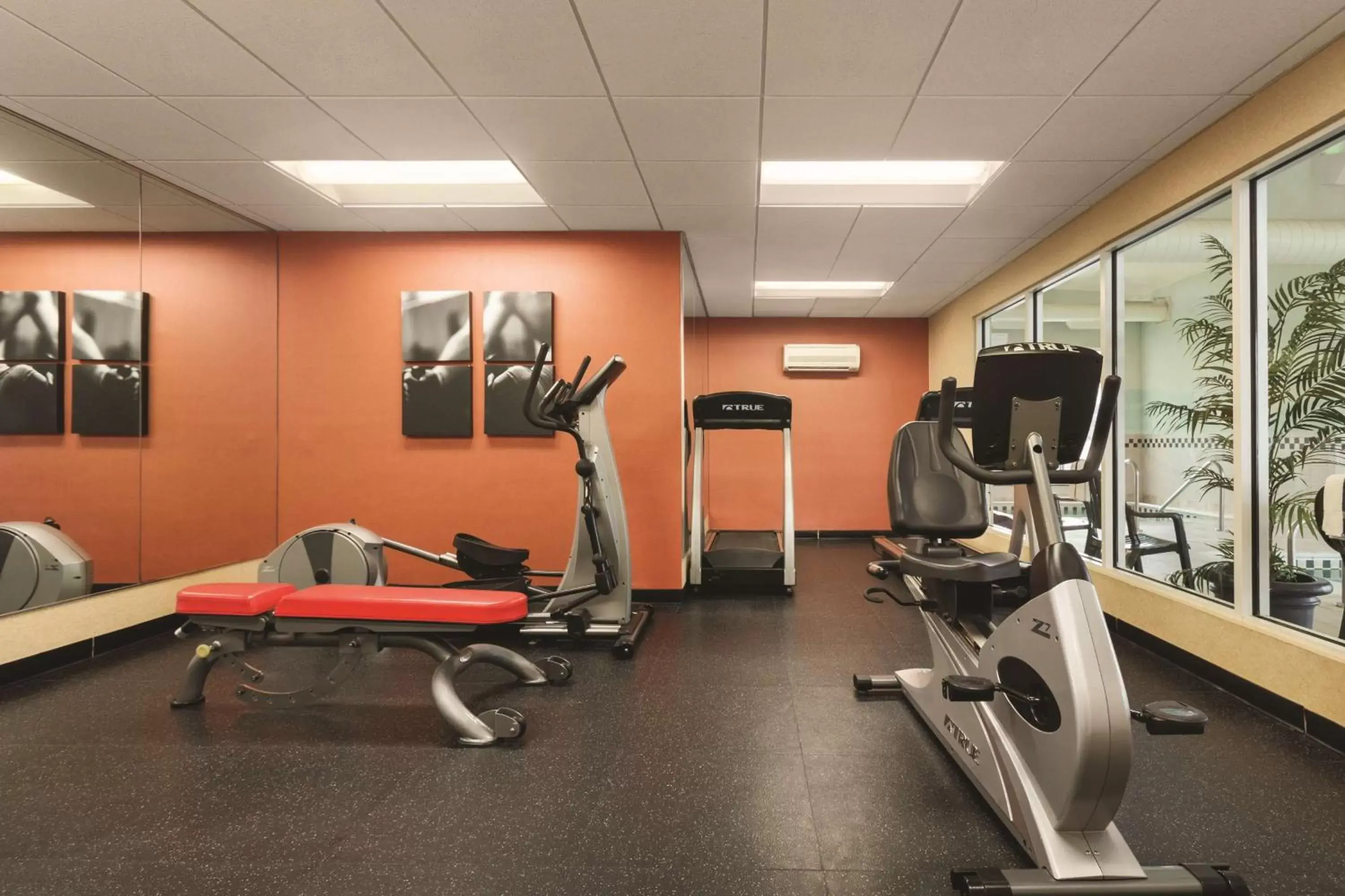 Activities, Fitness Center/Facilities in Country Inn & Suites by Radisson, Bentonville South - Rogers, AR