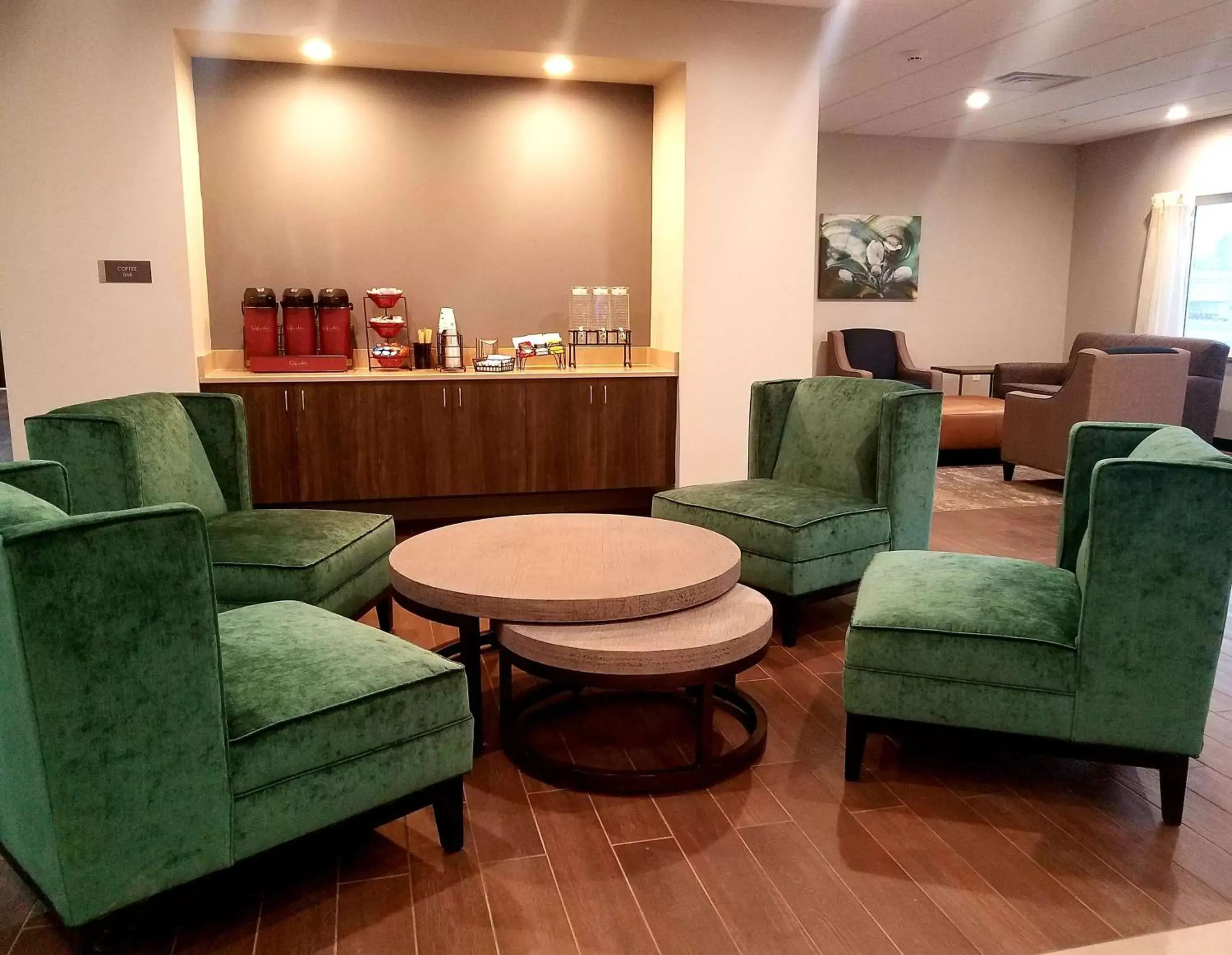 Lobby or reception in Best Western Plus Wayland Hotel