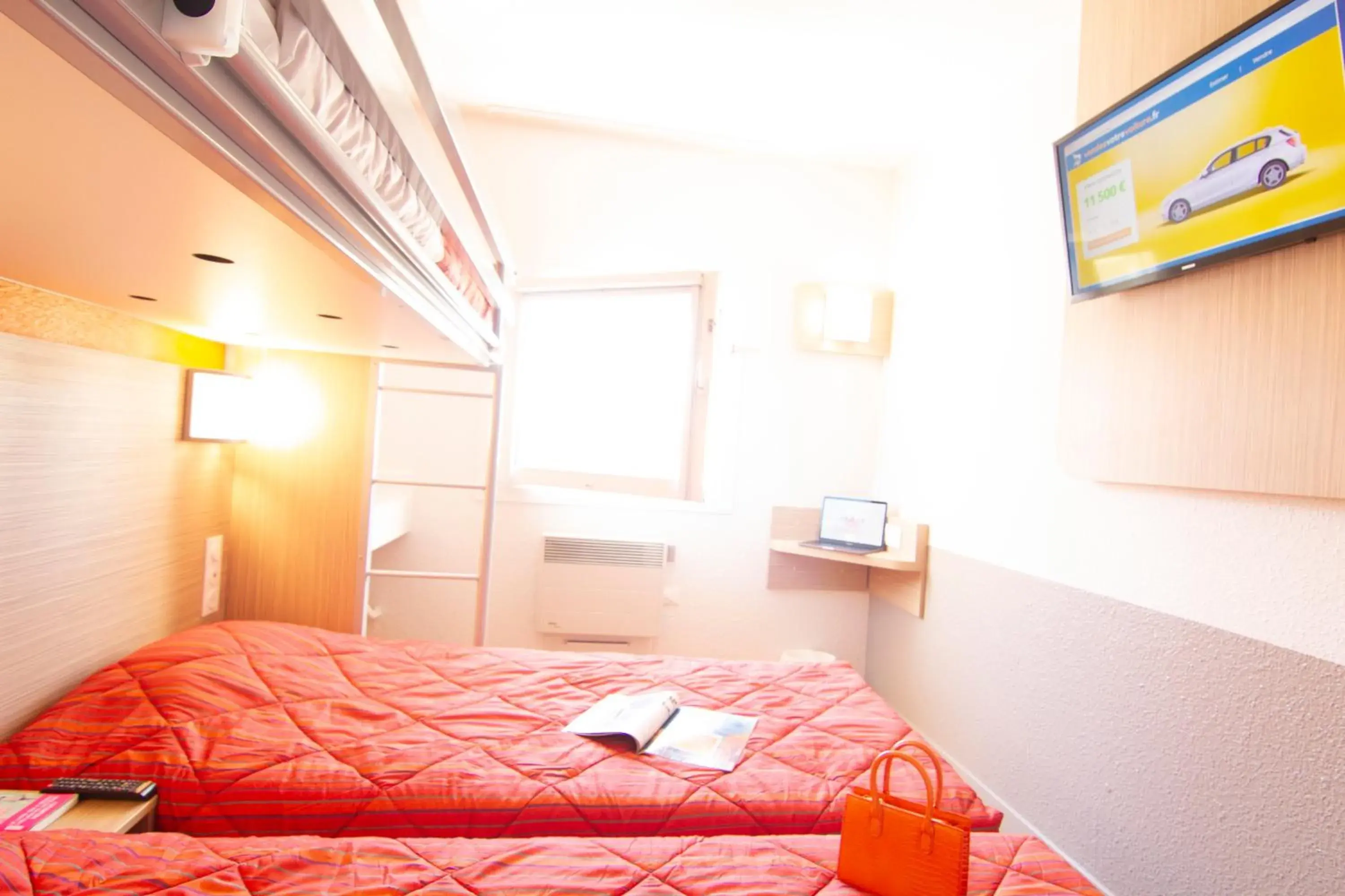 Photo of the whole room, Bed in Premiere Classe Thionville - Yutz