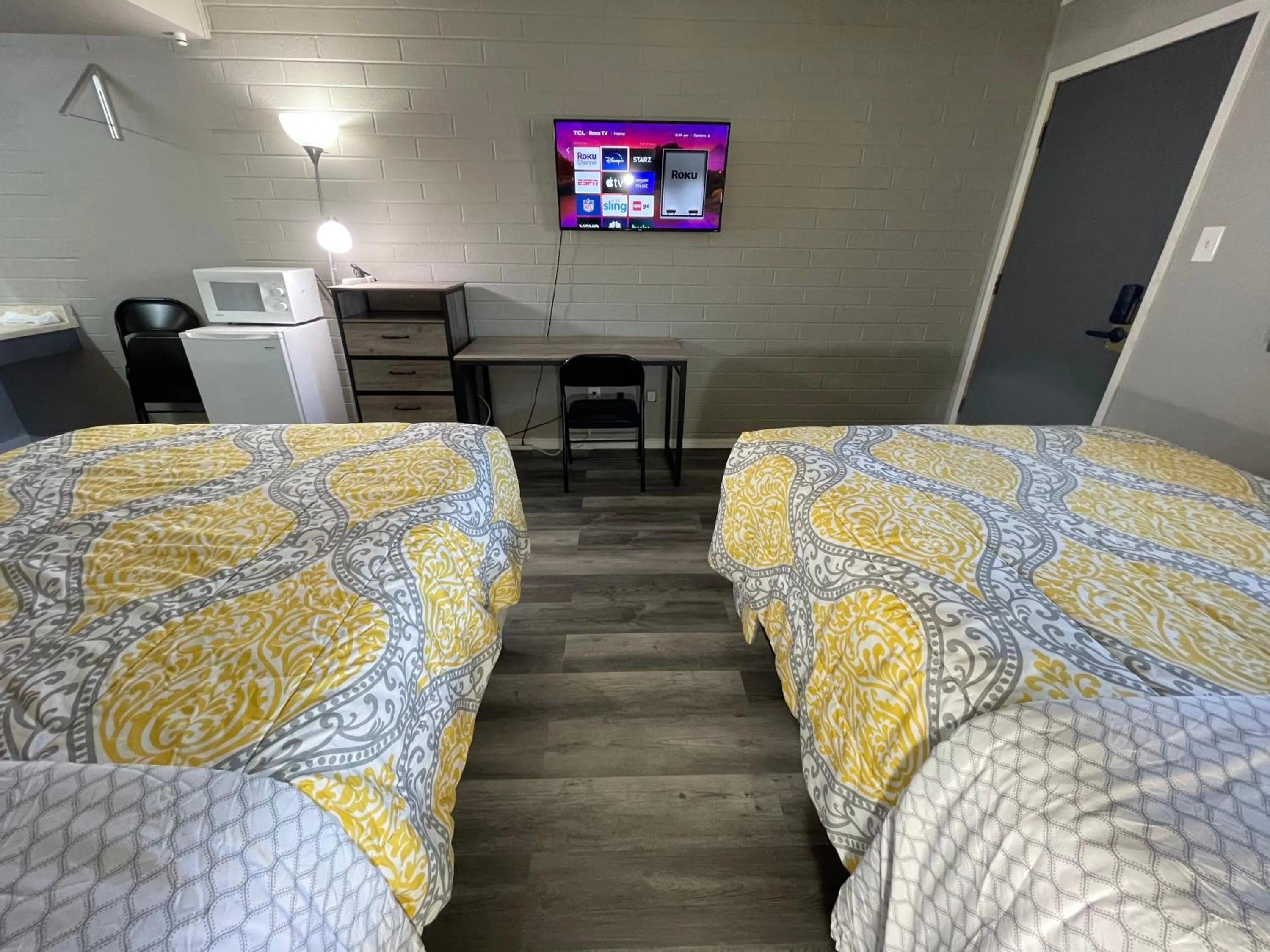 Bed in Belle Aire Motel