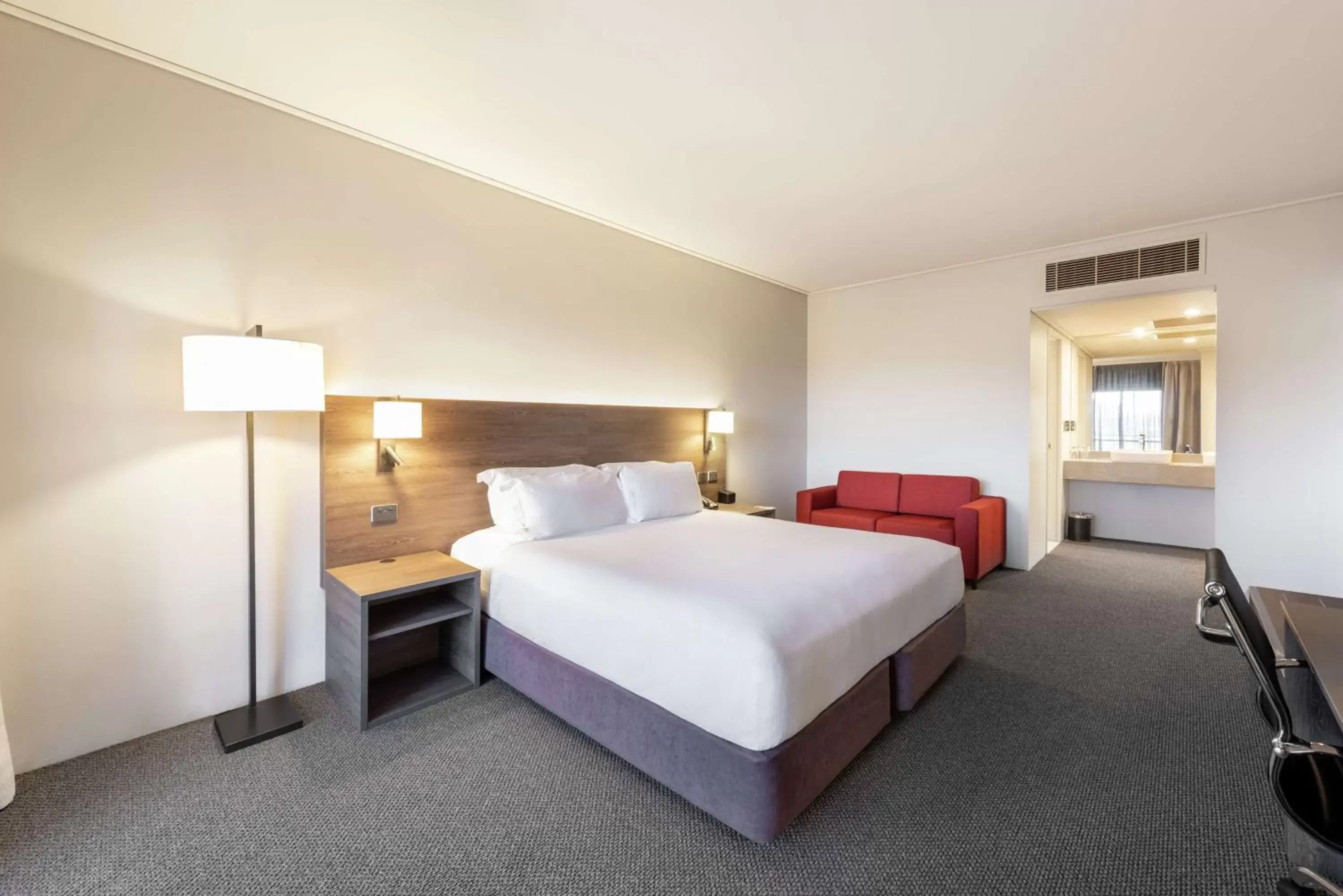 Bed in DoubleTree by Hilton Alice Springs Bed in DoubleTree by Hilton Alice Springs