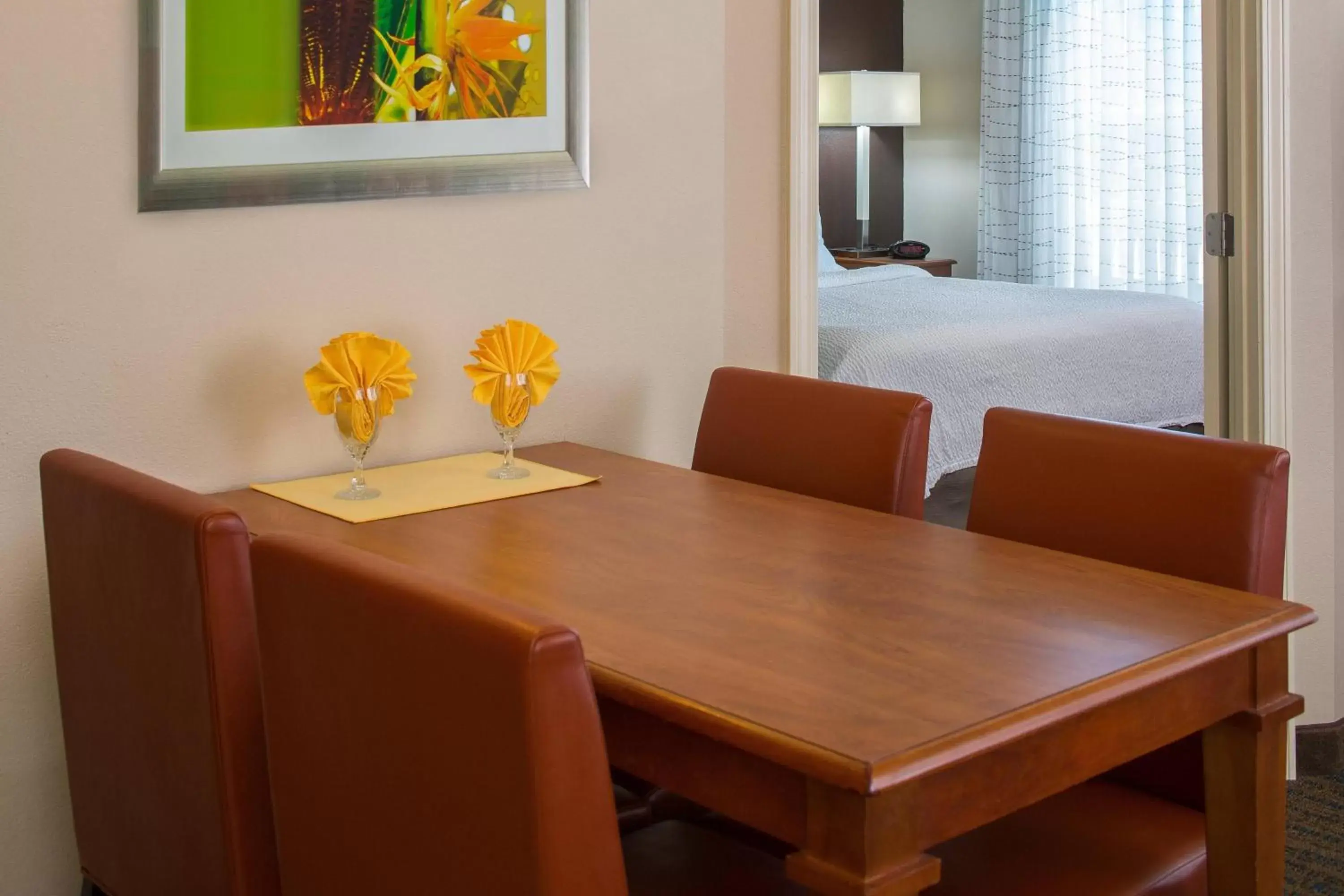 Photo of the whole room, Dining Area in Residence Inn Sandestin at Grand Boulevard