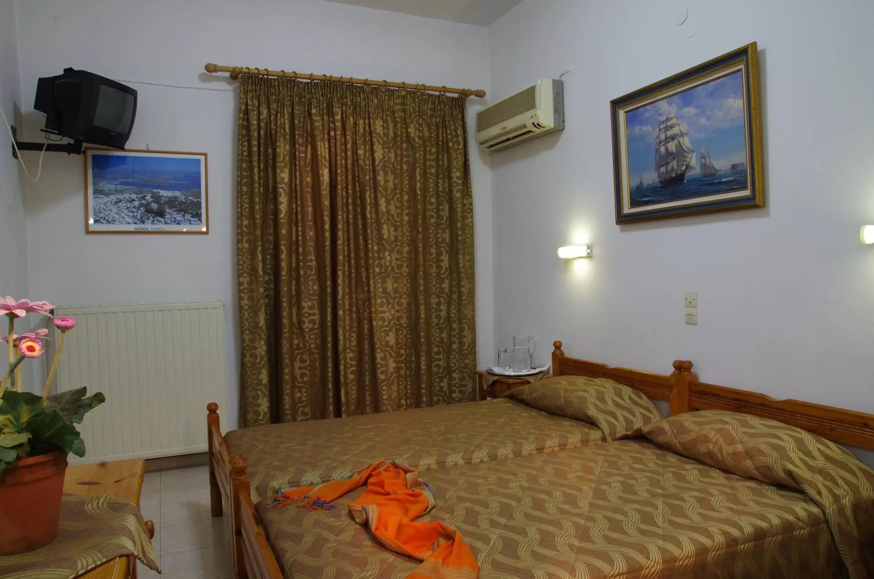 Bed in Effie Hotel Bed in Effie Hotel