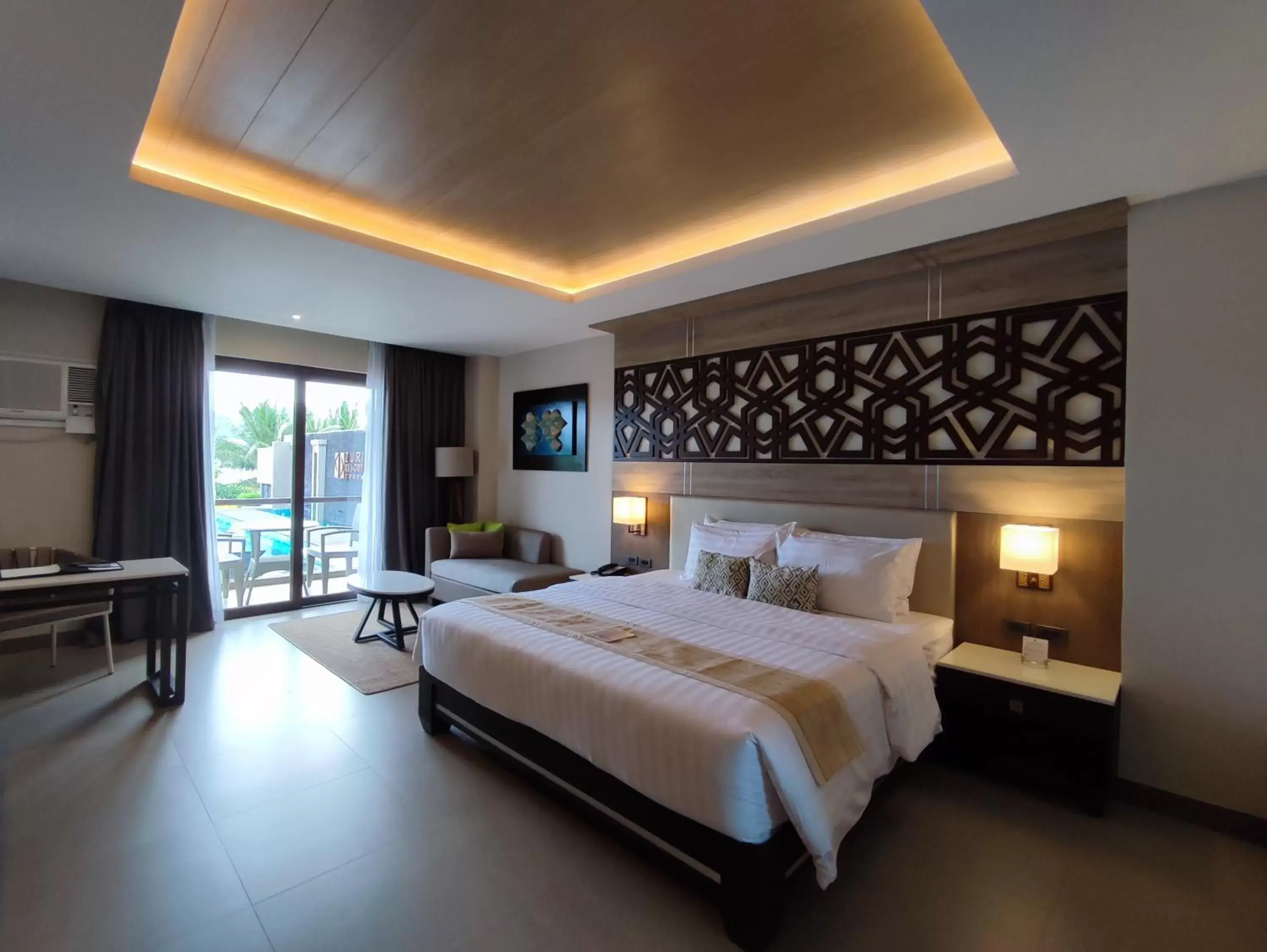 Deluxe Double or Twin Room with Pool View in Zuri Resort Deluxe Double or Twin Room with Pool View in Zuri Resort