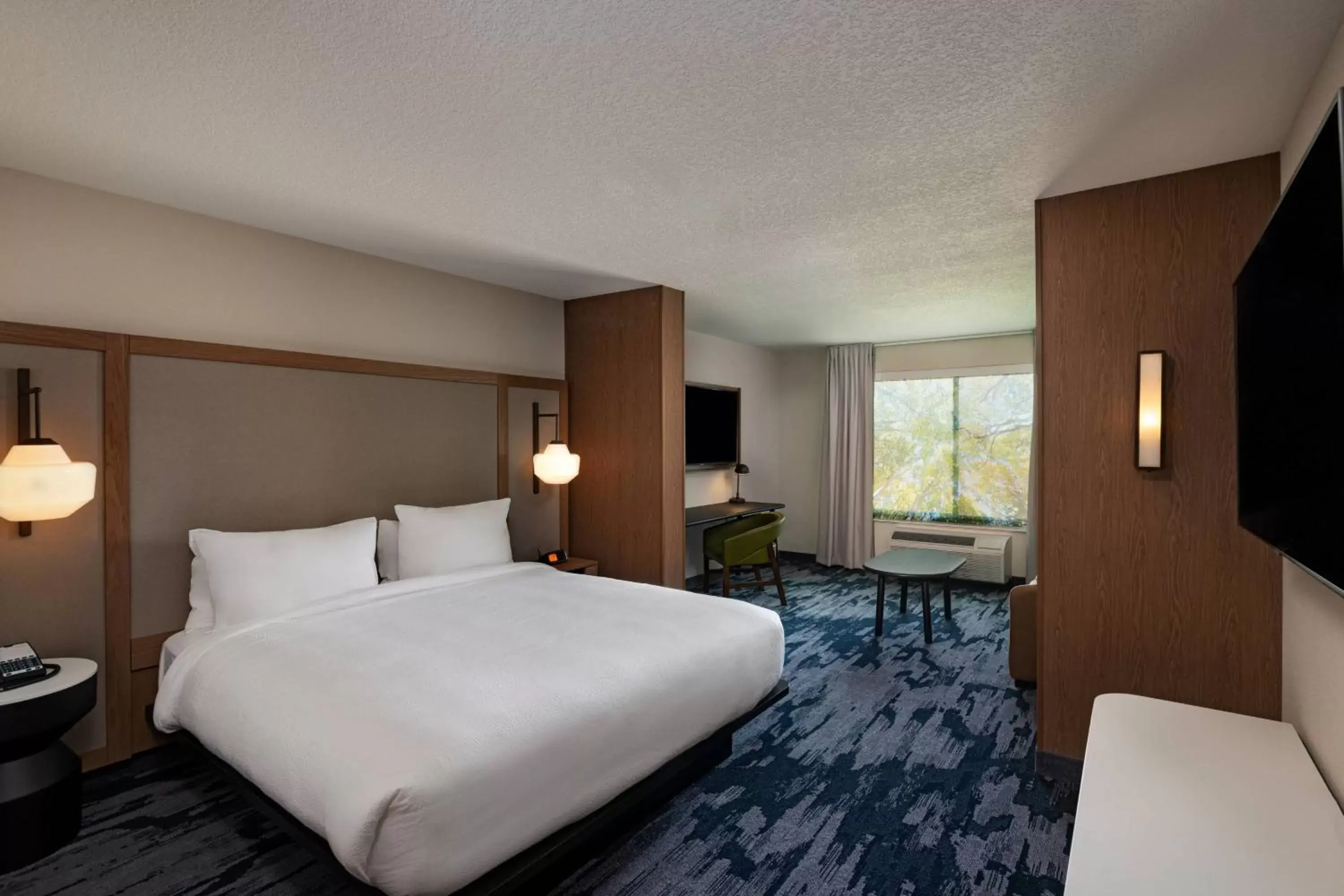 Bedroom, Bed in Fairfield Inn & Suites by Marriott Oskaloosa