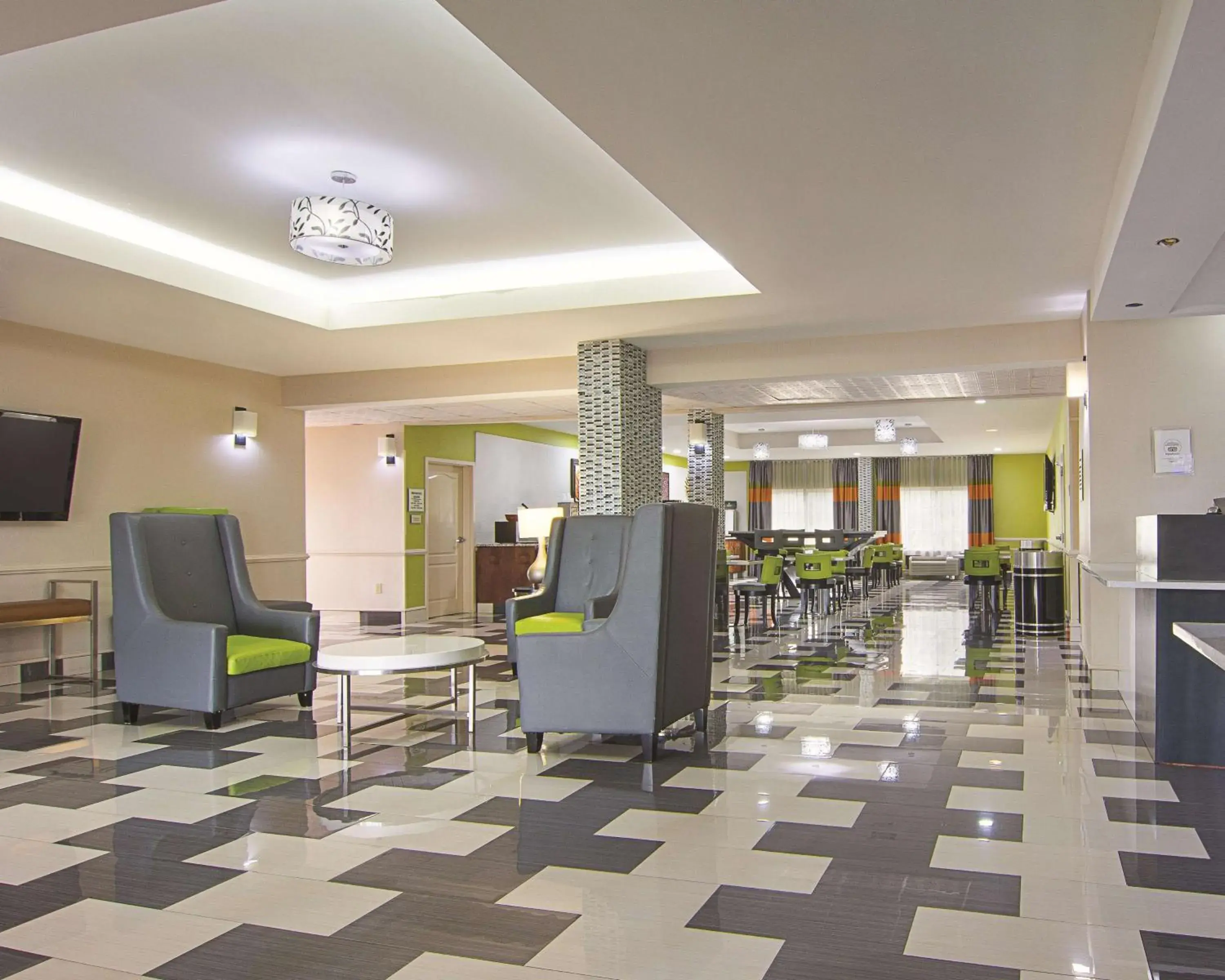 Lobby or reception in La Quinta Inn & Suites by Wyndham Prattville