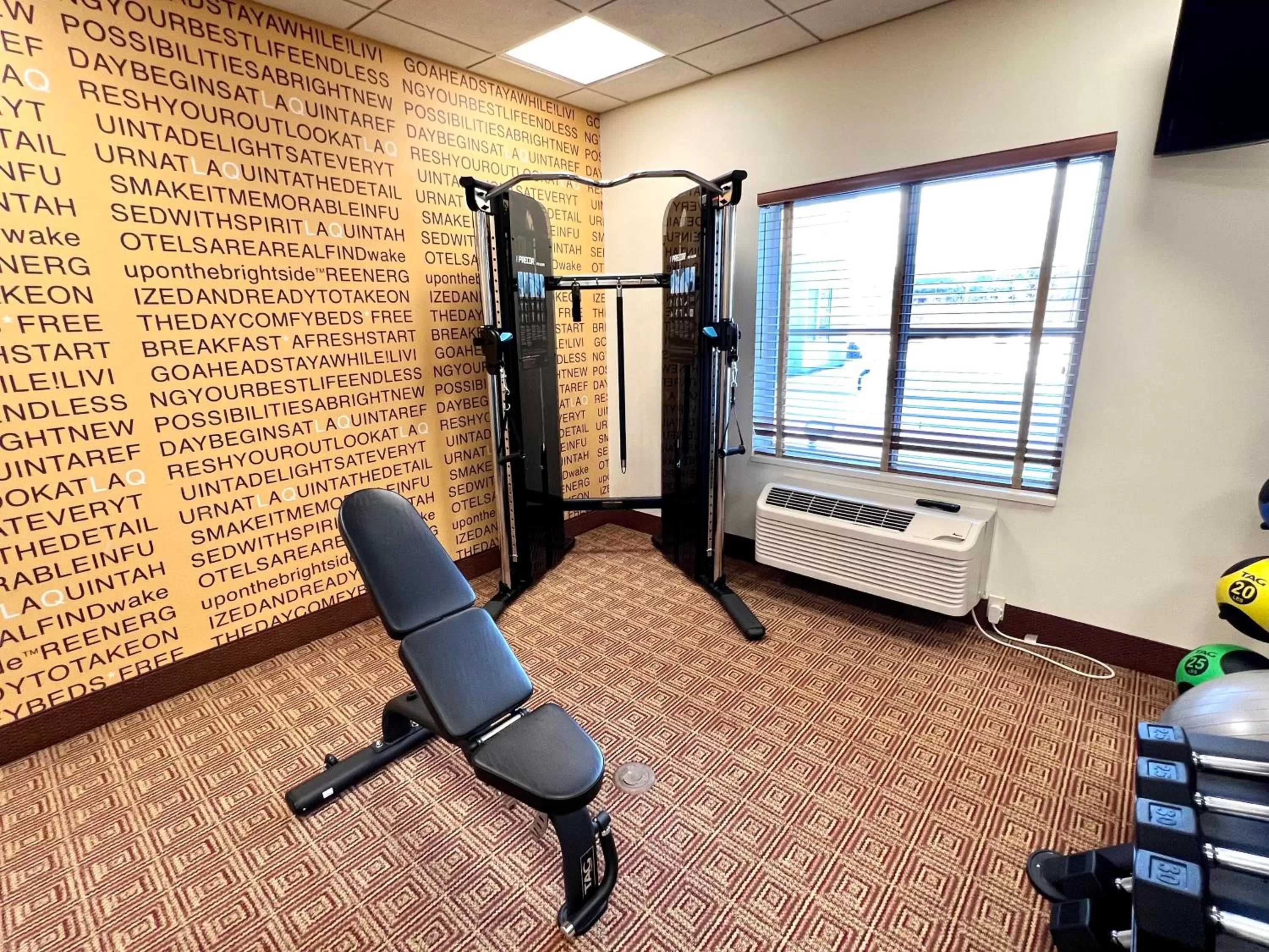 Fitness centre/facilities in La Quinta by Wyndham Bannockburn-Deerfield