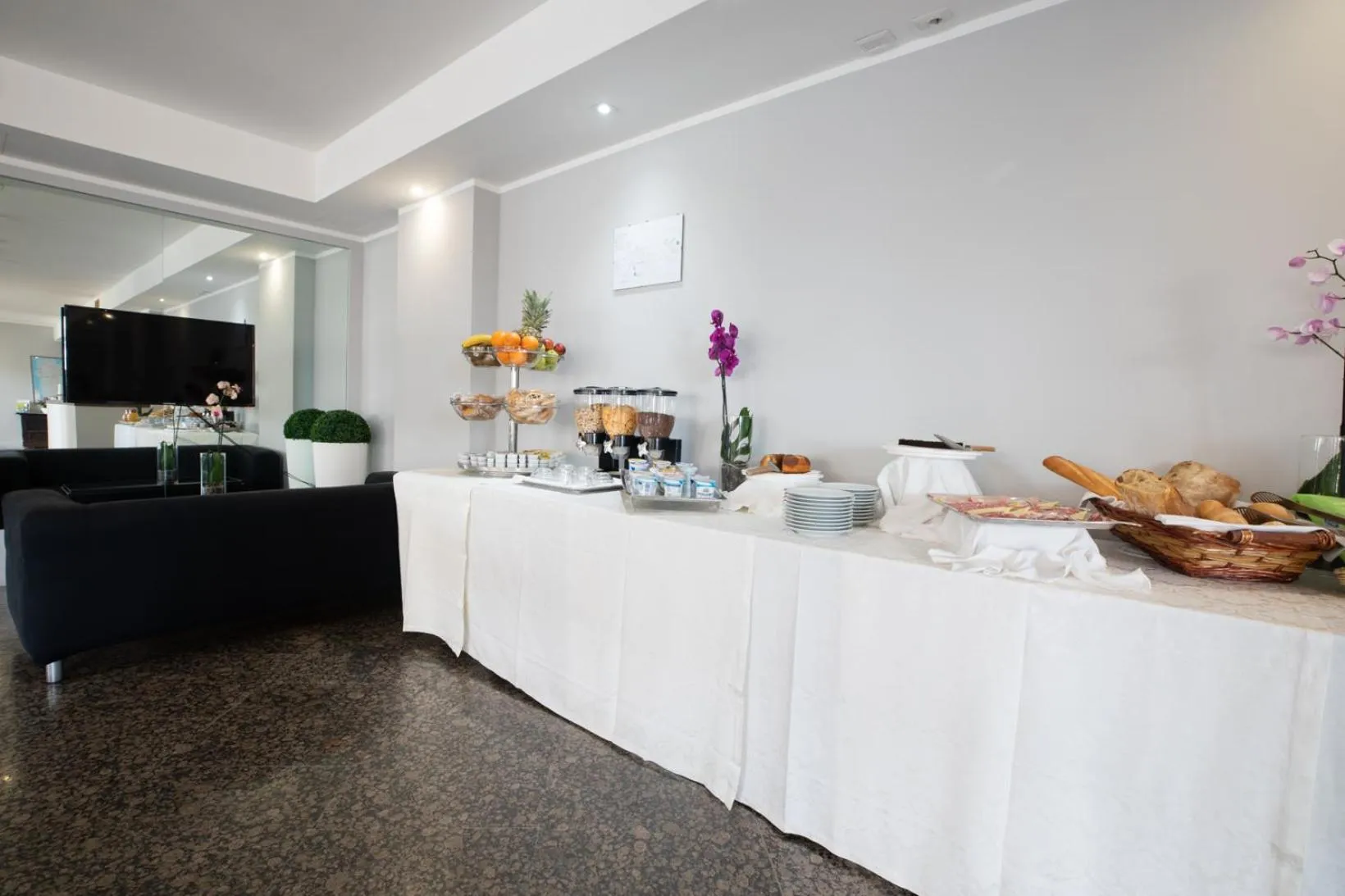 Breakfast in Hotel De Plam