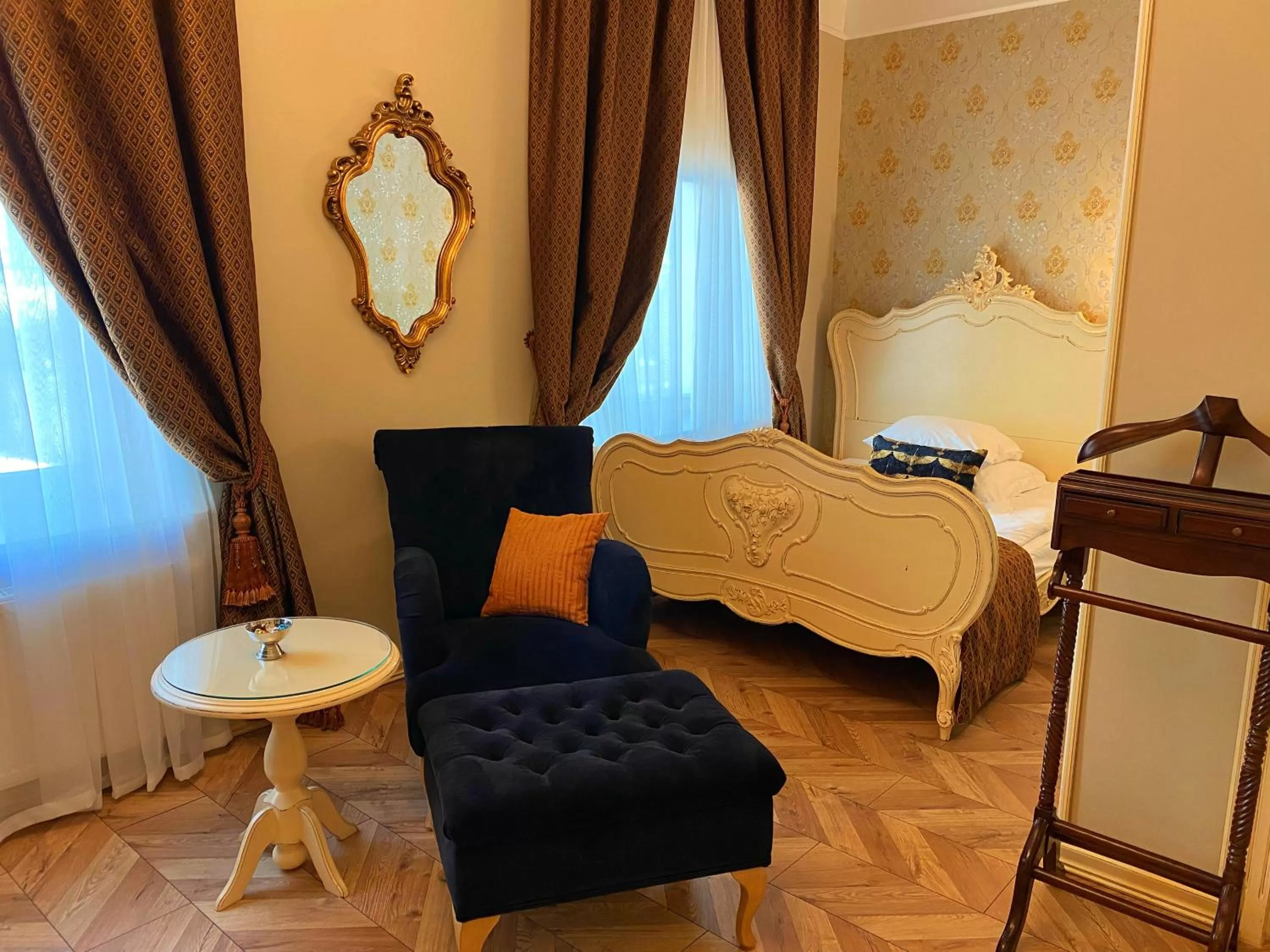 Seating area, Bed in Bohema Boutique Hotel & Spa