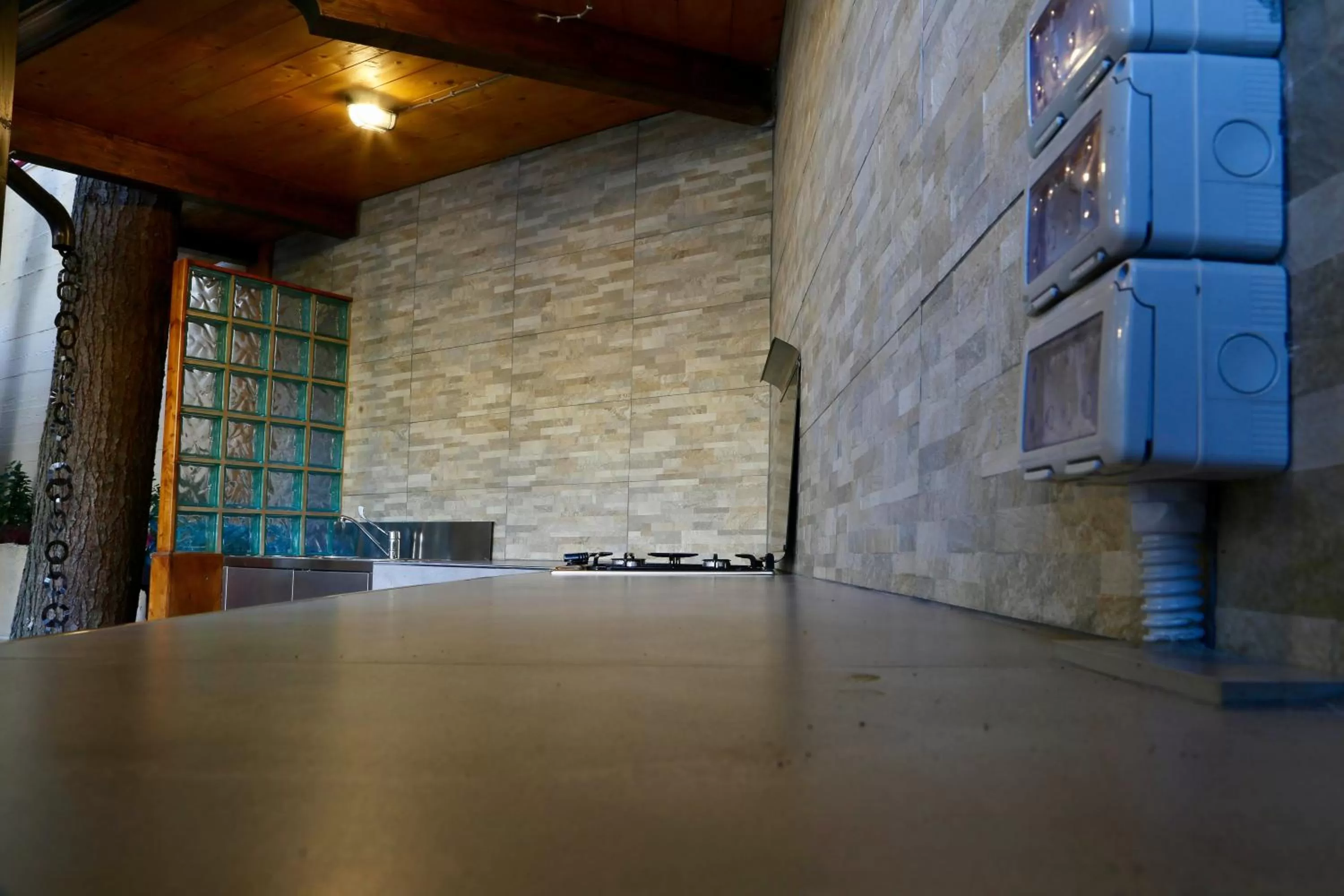 Communal kitchen in La casa di nonno Giulio