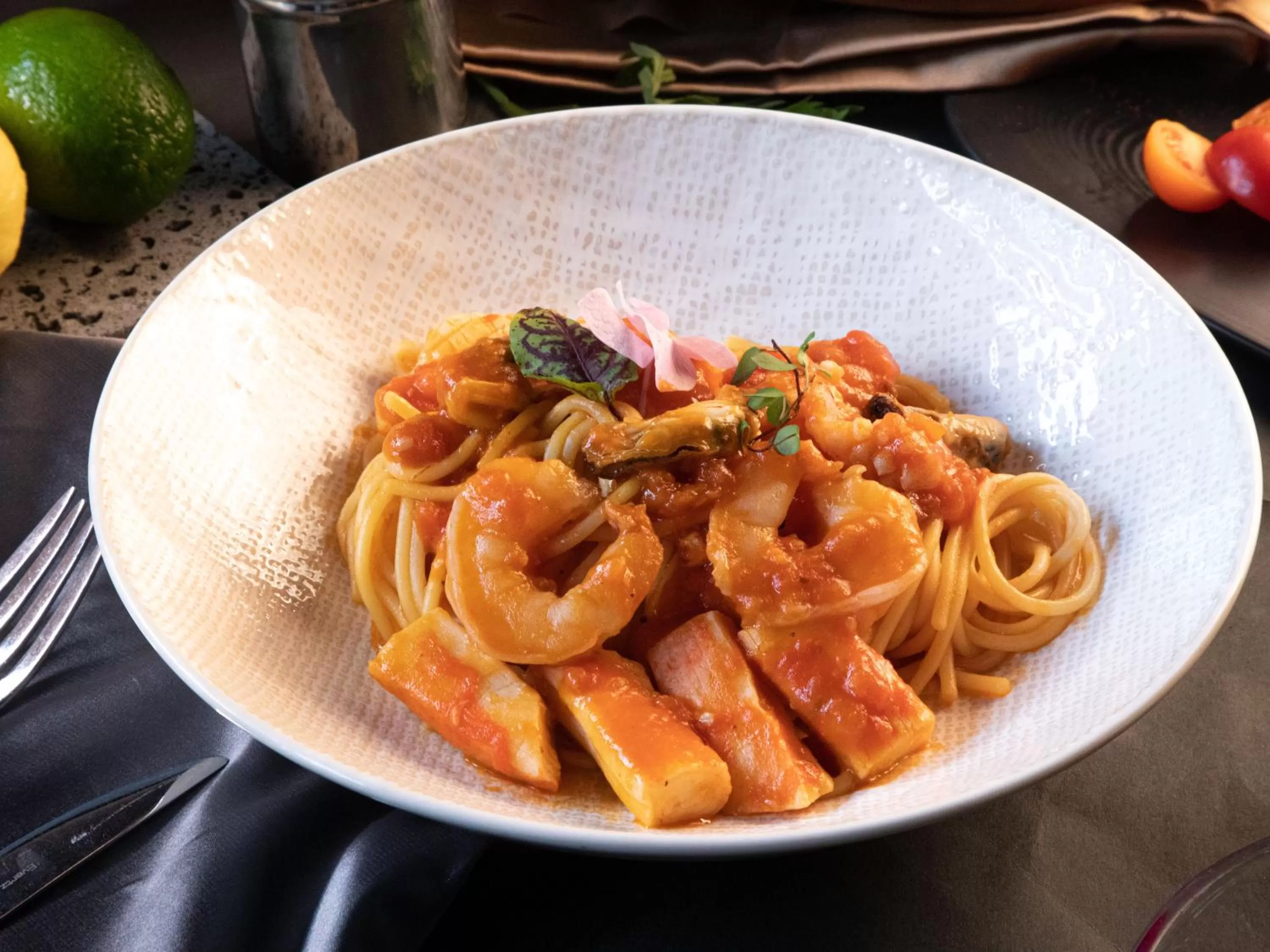 Restaurant/places to eat in Moxy Shenzhen North Station