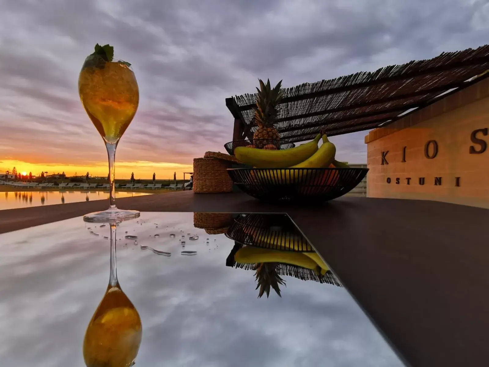 Swimming pool in Biancofiore Apartments