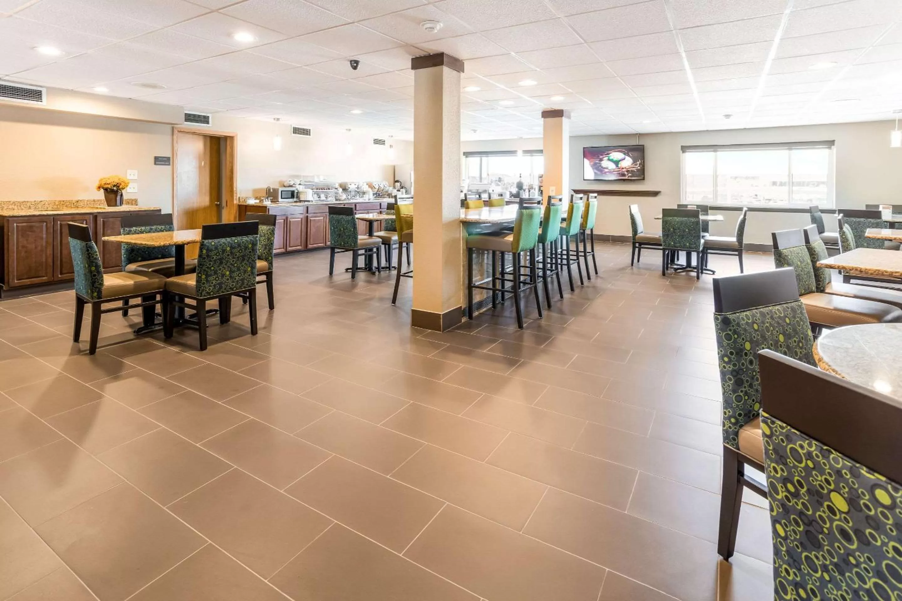Restaurant/places to eat in Comfort Inn