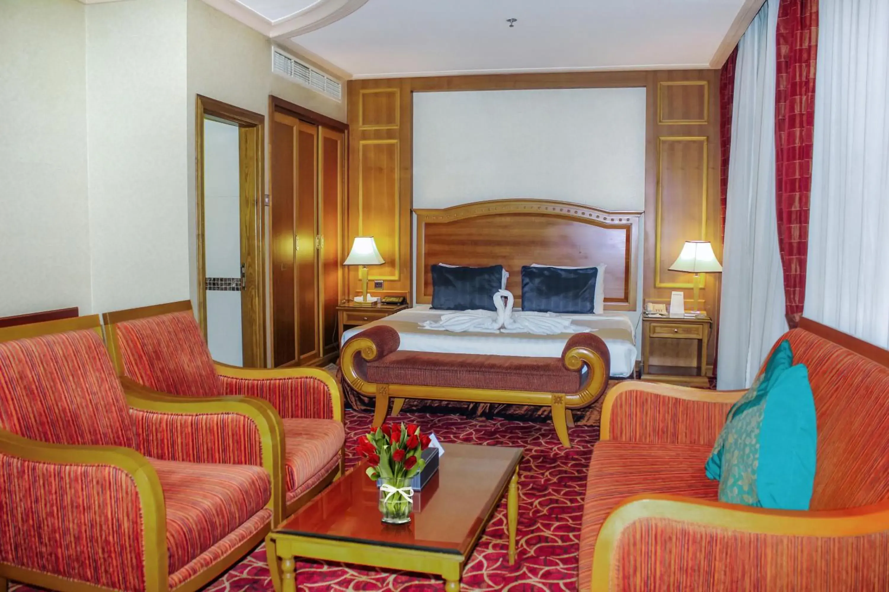 Bedroom, Bed in Avenue Hotel Dubai