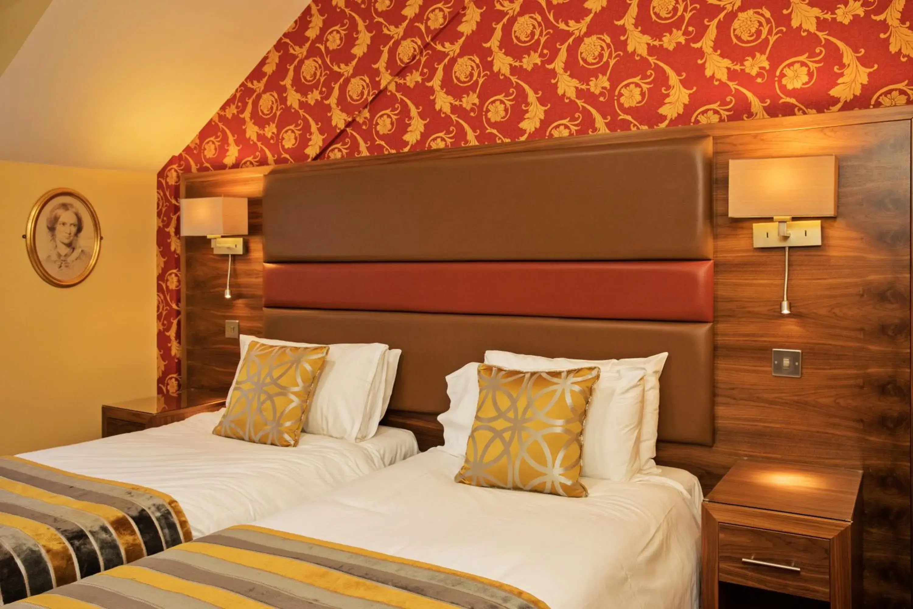 Standard Twin Room - single occupancy in Rogerthorpe Manor Hotel Standard Twin Room - single occupancy in Rogerthorpe Manor Hotel