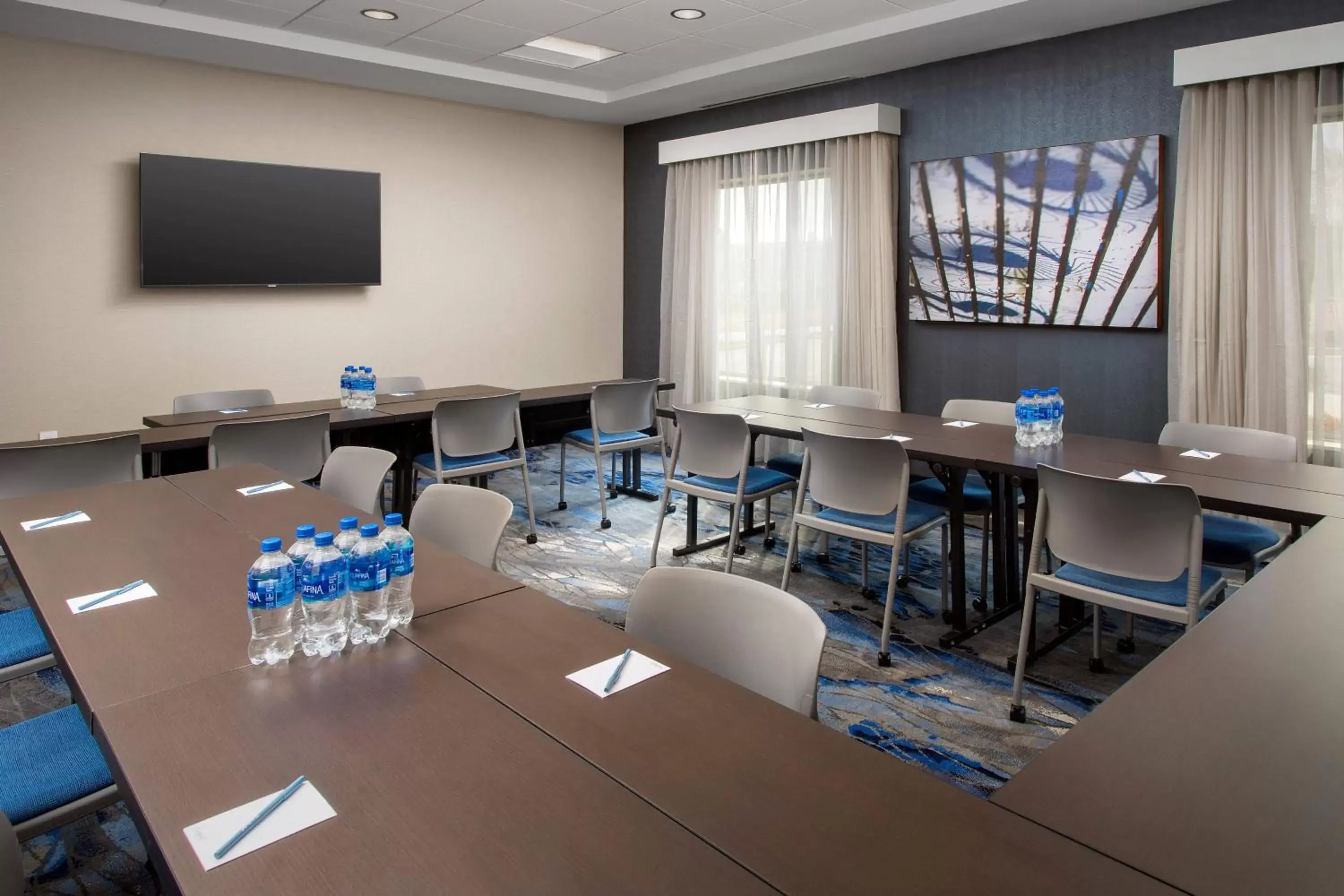 Meeting/conference room, Restaurant/Places to Eat in Fairfield Inn & Suites by Marriott Knoxville Lenoir City/I-75