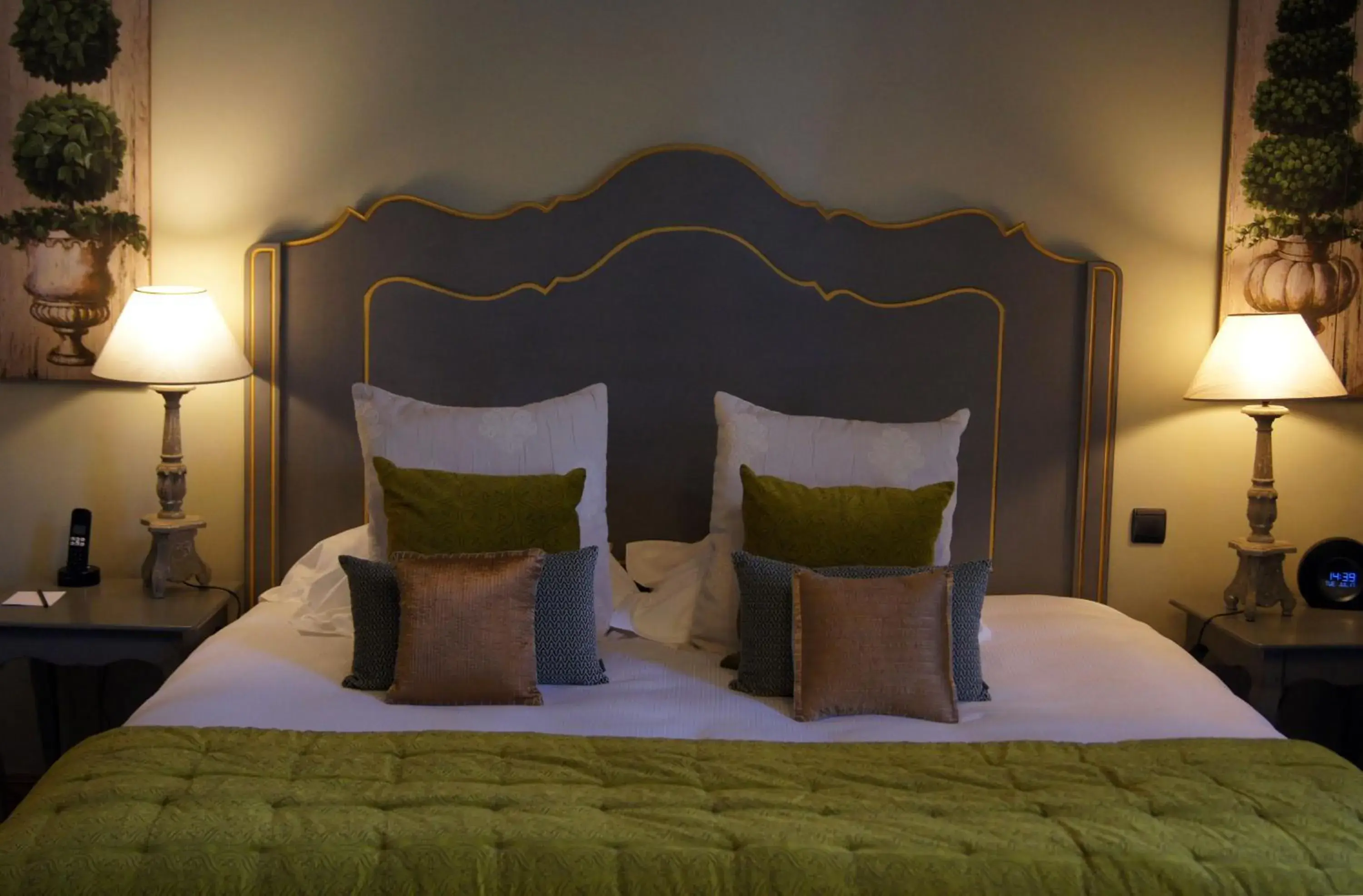 Bedroom, Bed in La Villa Mazarin Bedroom, Bed in La Villa Mazarin