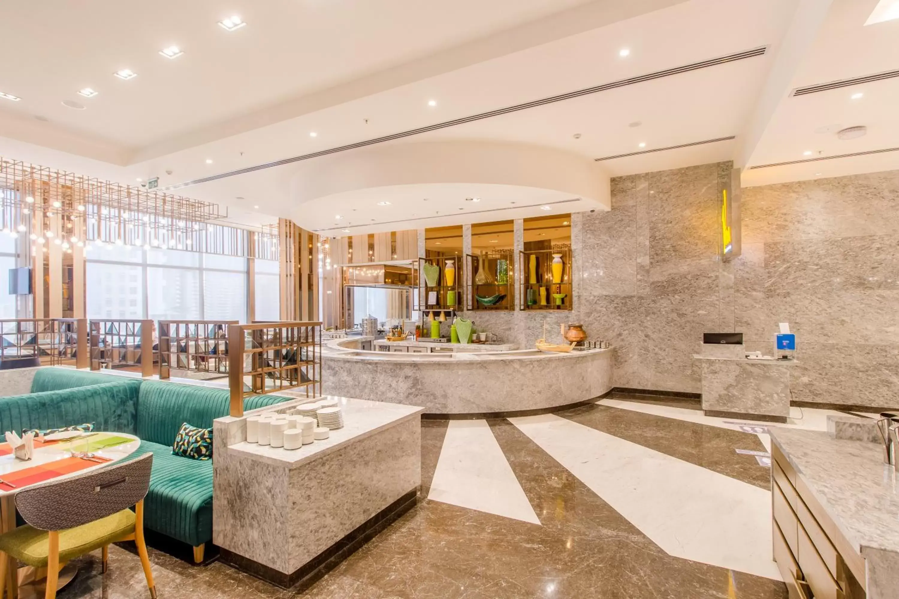 Restaurant/places to eat, Lobby/Reception in Holiday Inn Chandigarh Zirakpur, an IHG Hotel