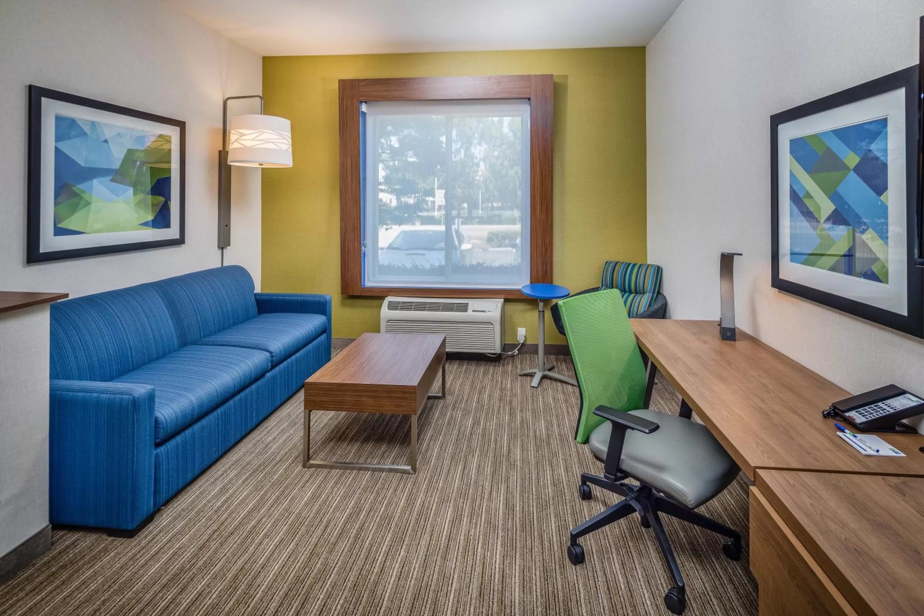 Photo of the whole room in Holiday Inn Express Hotel & Suites Modesto-Salida by IHG