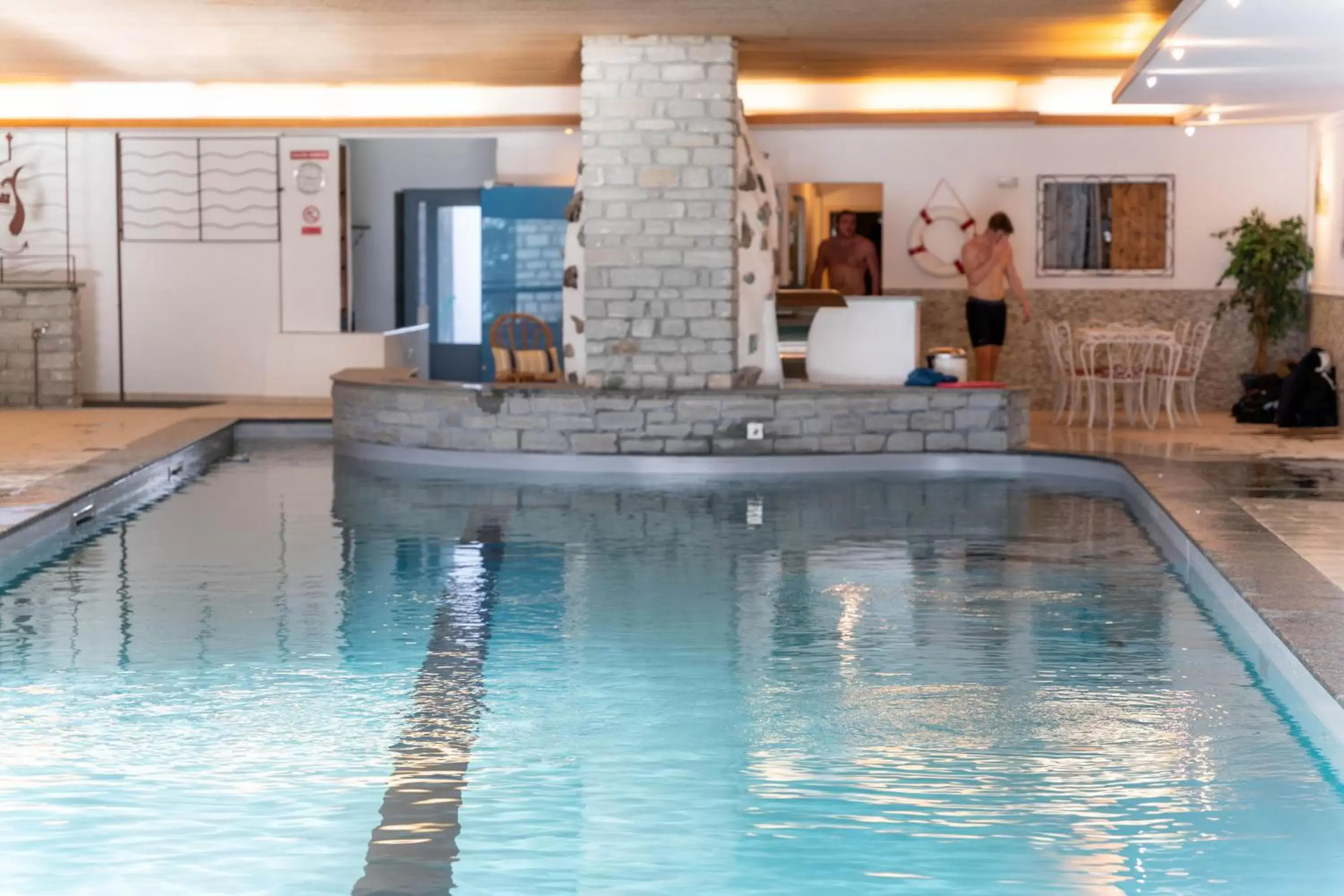 Swimming Pool in Hotel Bären