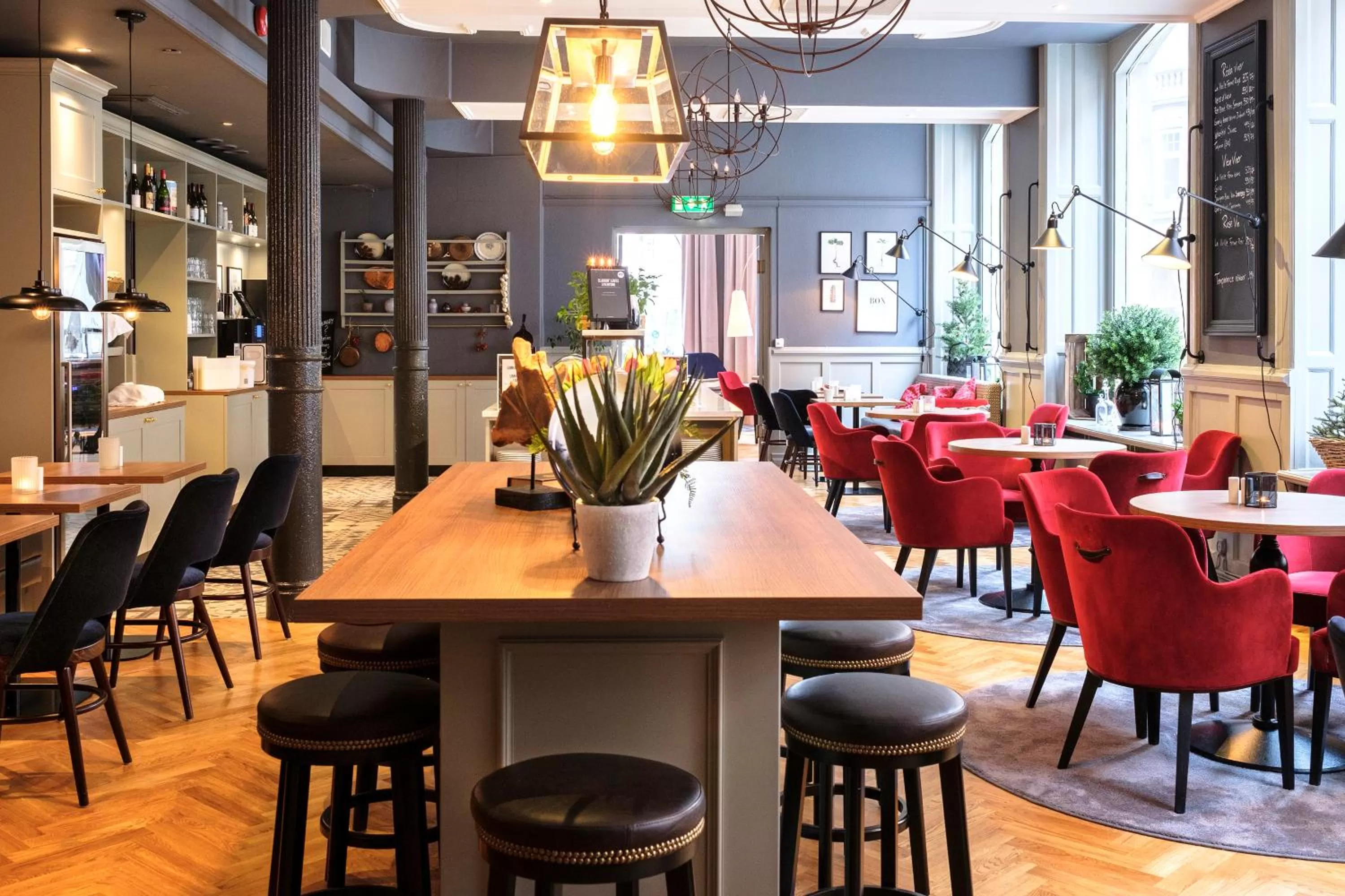 Restaurant/places to eat in Home Hotel Temperance