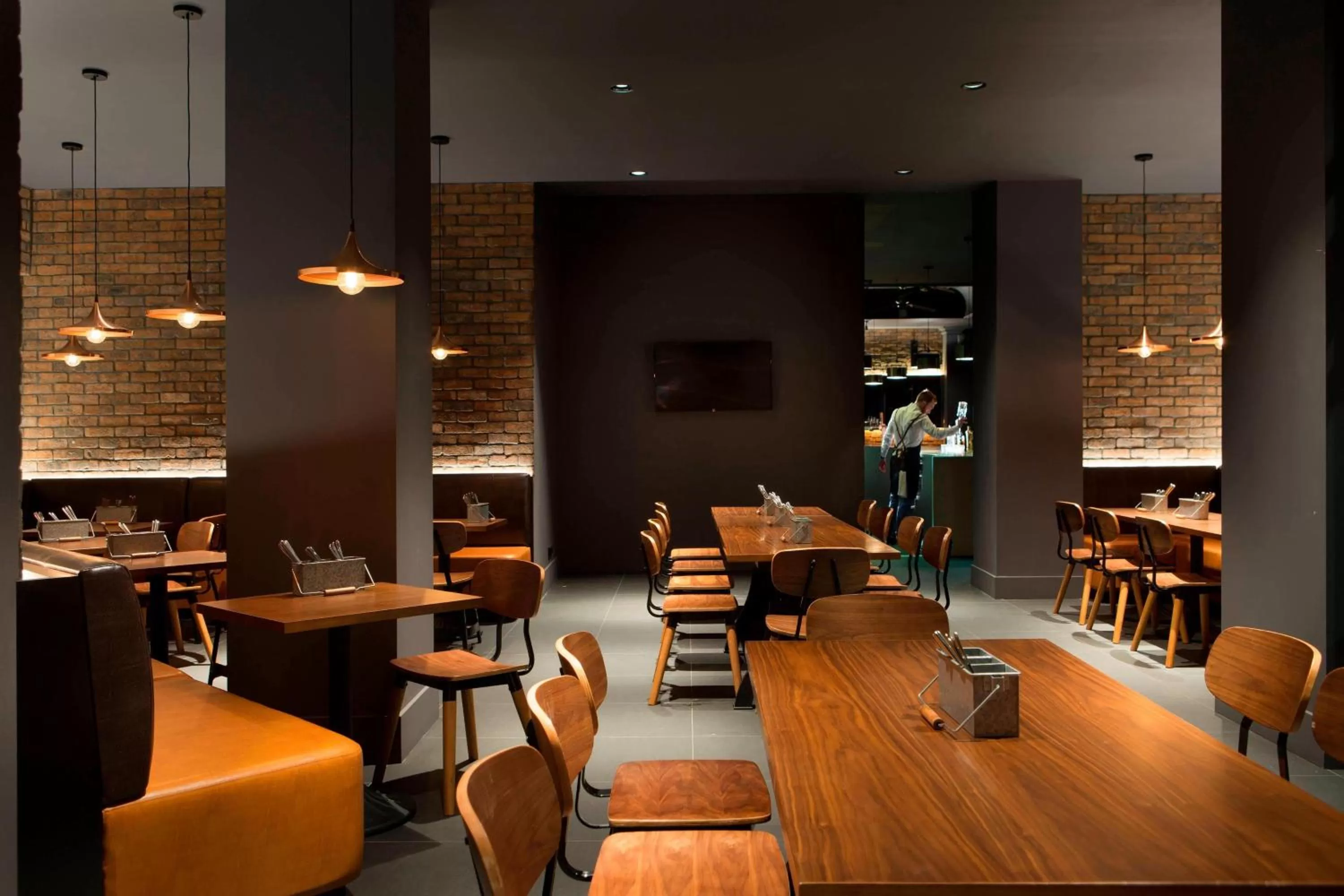 Lounge or bar in Sydney Harbour Marriott Hotel at Circular Quay