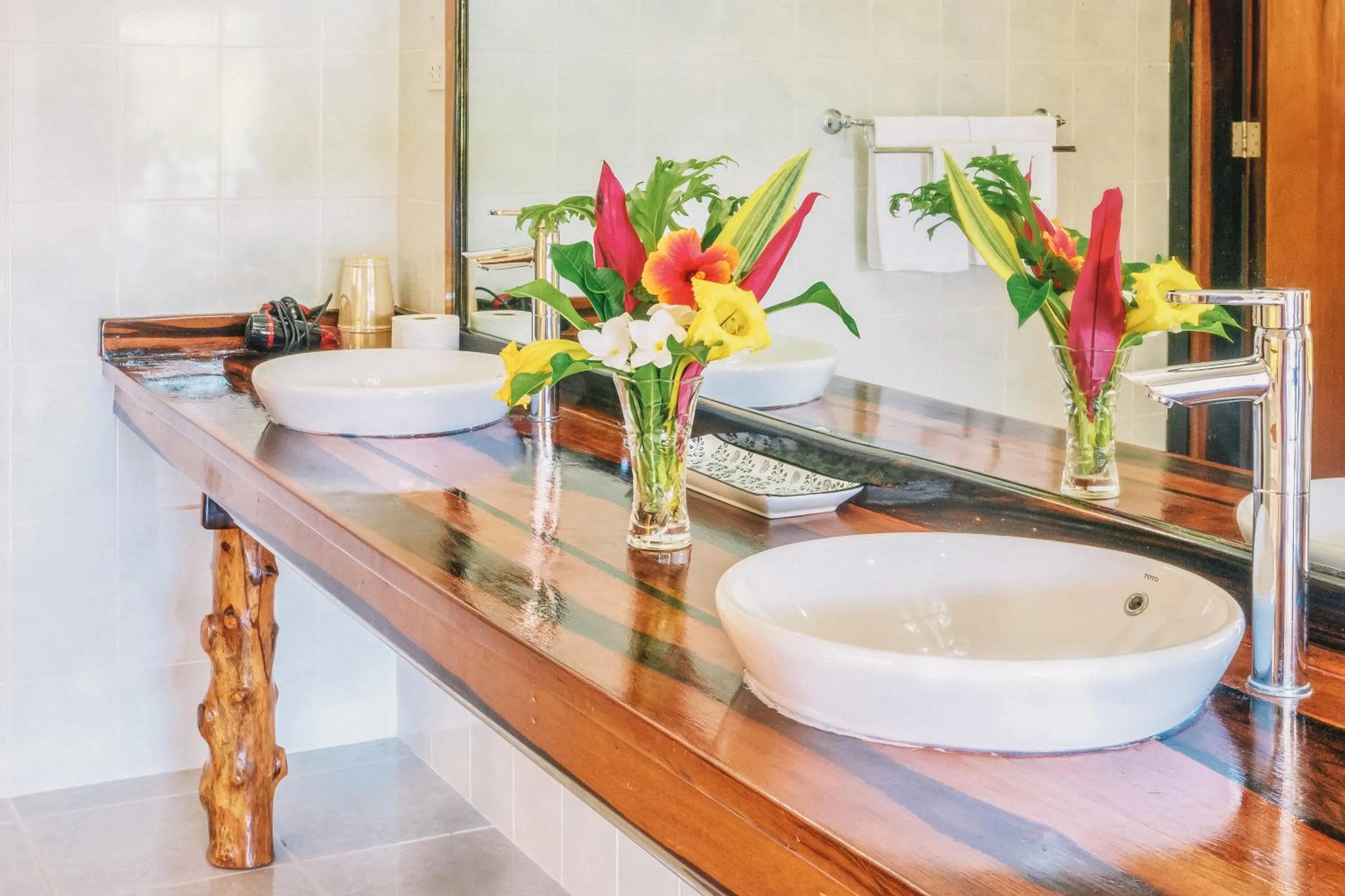 Bathroom in Edgewater Dive & Spa Resort