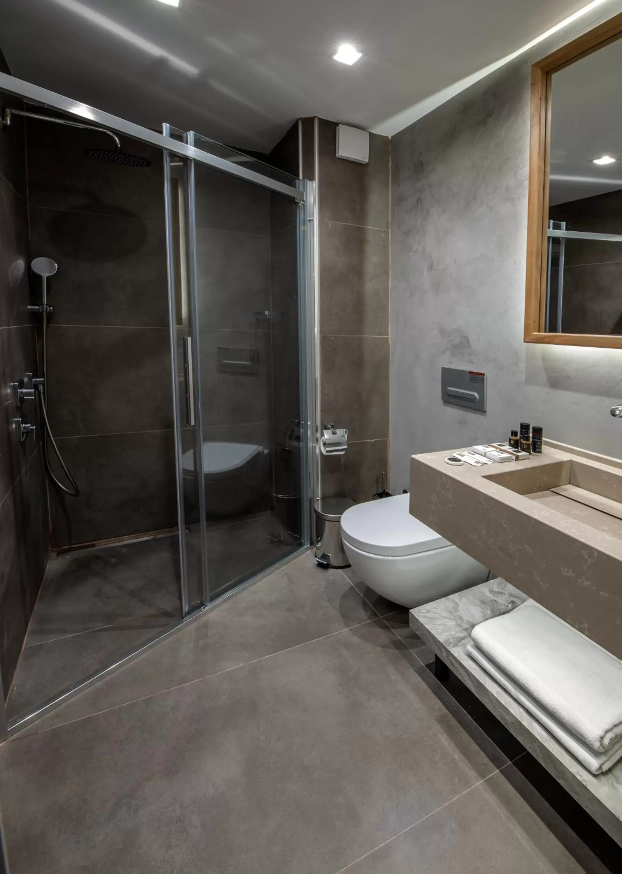 Shower, Bathroom in Hotel Bosfora