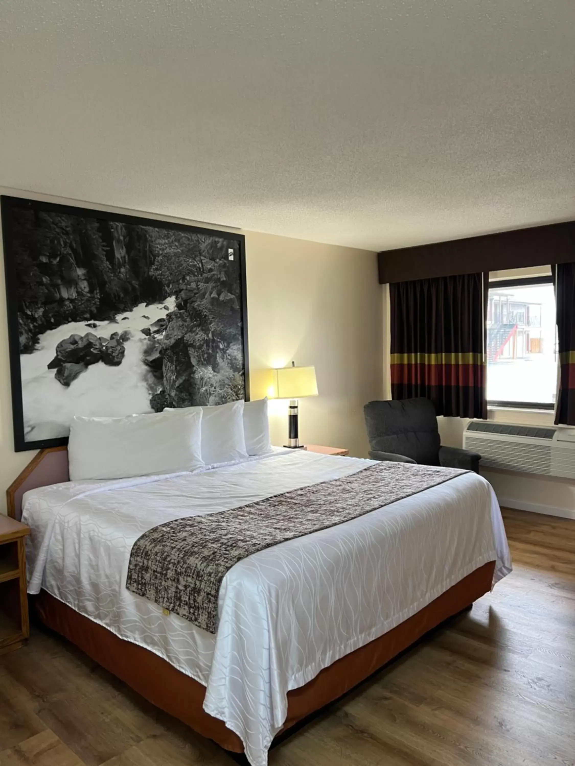 Bed in Scottish Inns Ashland Bed in Scottish Inns Ashland