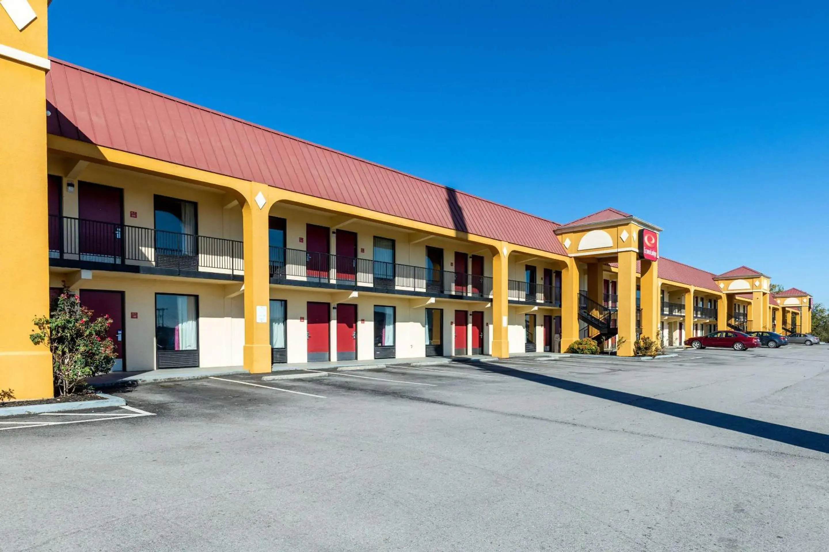 Property Building in Econo Lodge Knoxville