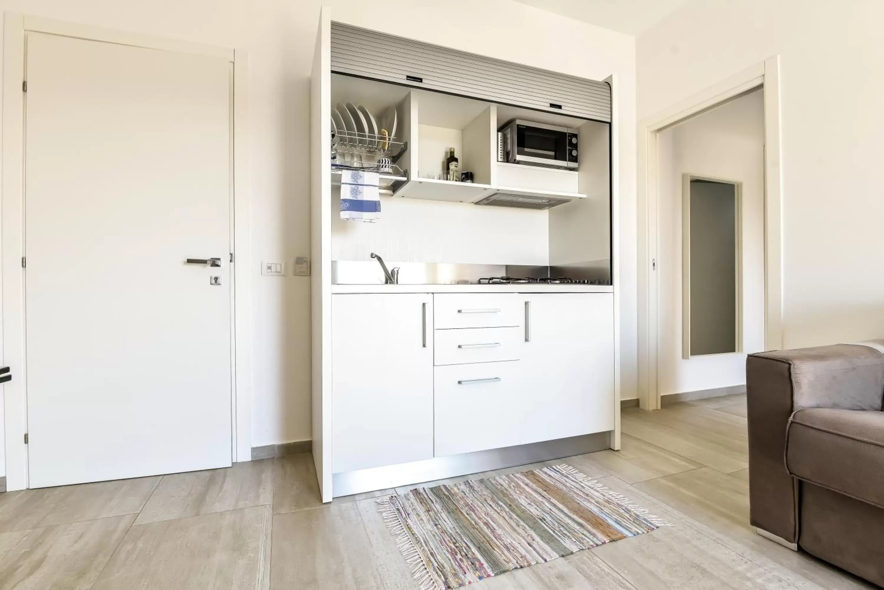 Kitchen/Kitchenette in Aurora Residence