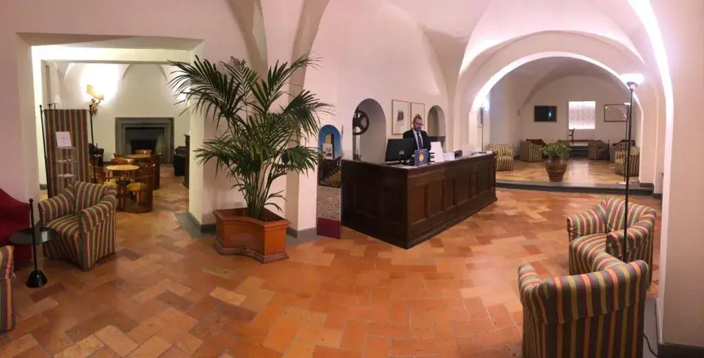 Lobby/Reception in Hotel Tiferno