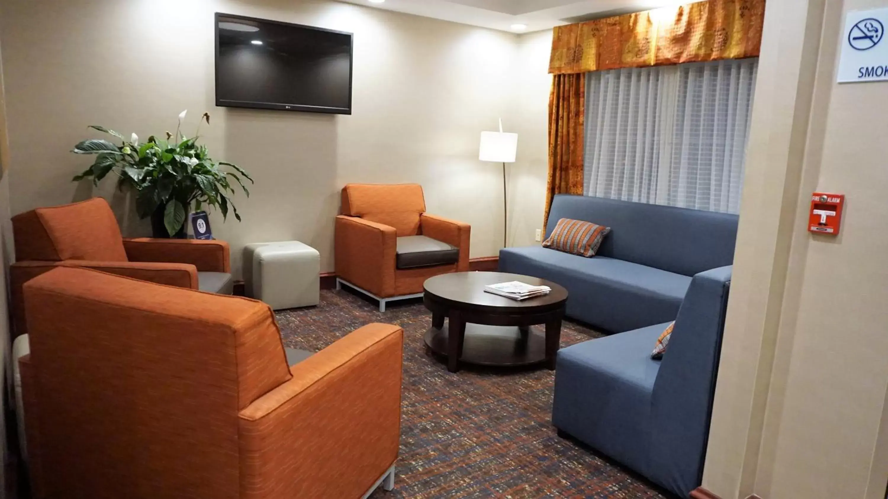 Property building, Seating Area in Holiday Inn Express & Suites Gibson, an IHG Hotel
