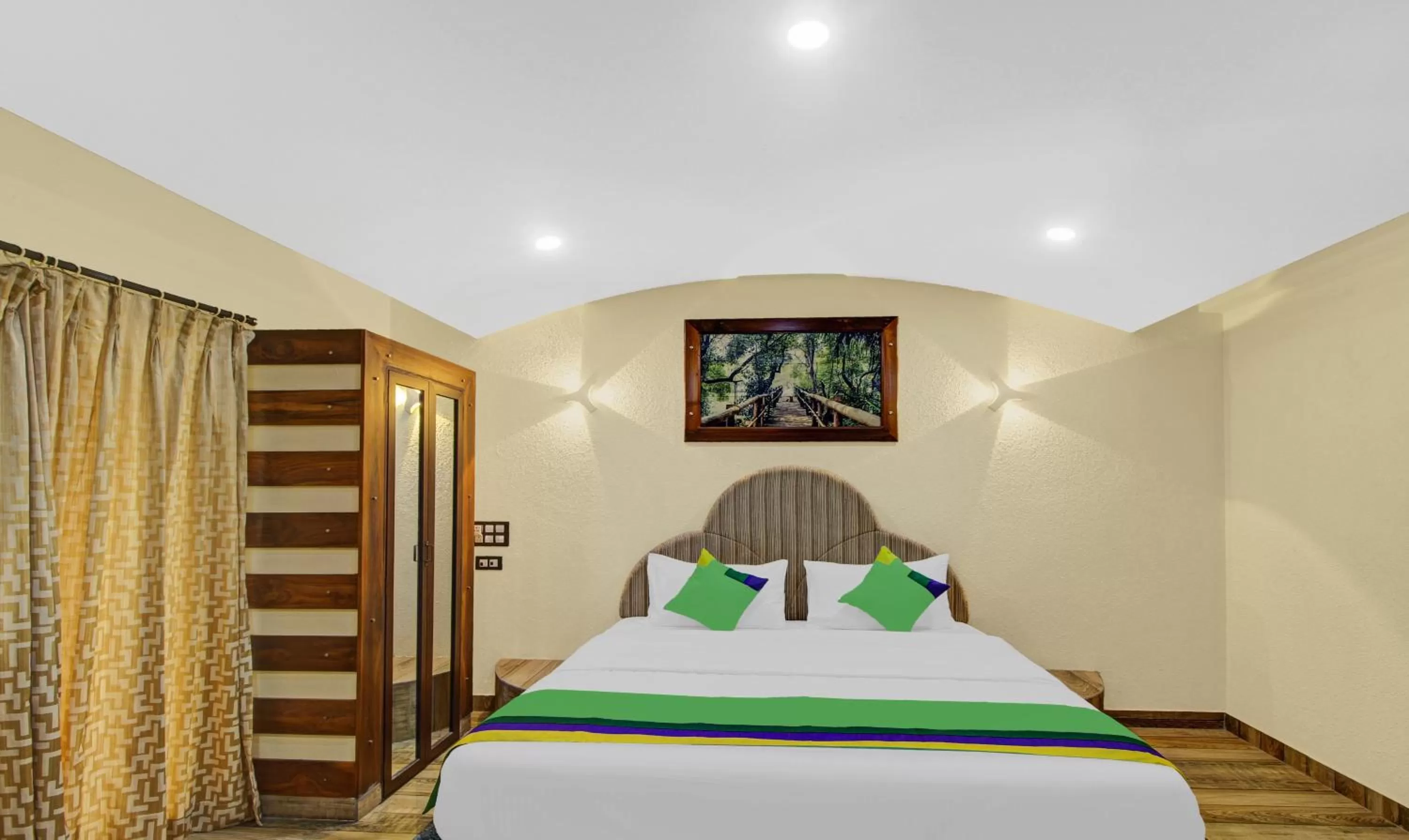 Bedroom, Bed in Treebo Majestic Palms, 2 Km From Colva Beach