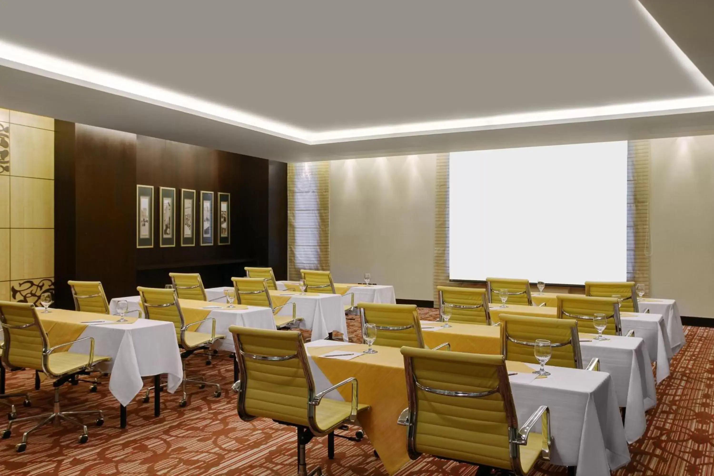 Meeting/conference room, Restaurant/Places to Eat in Four Points By Sheraton Riyadh Khaldia