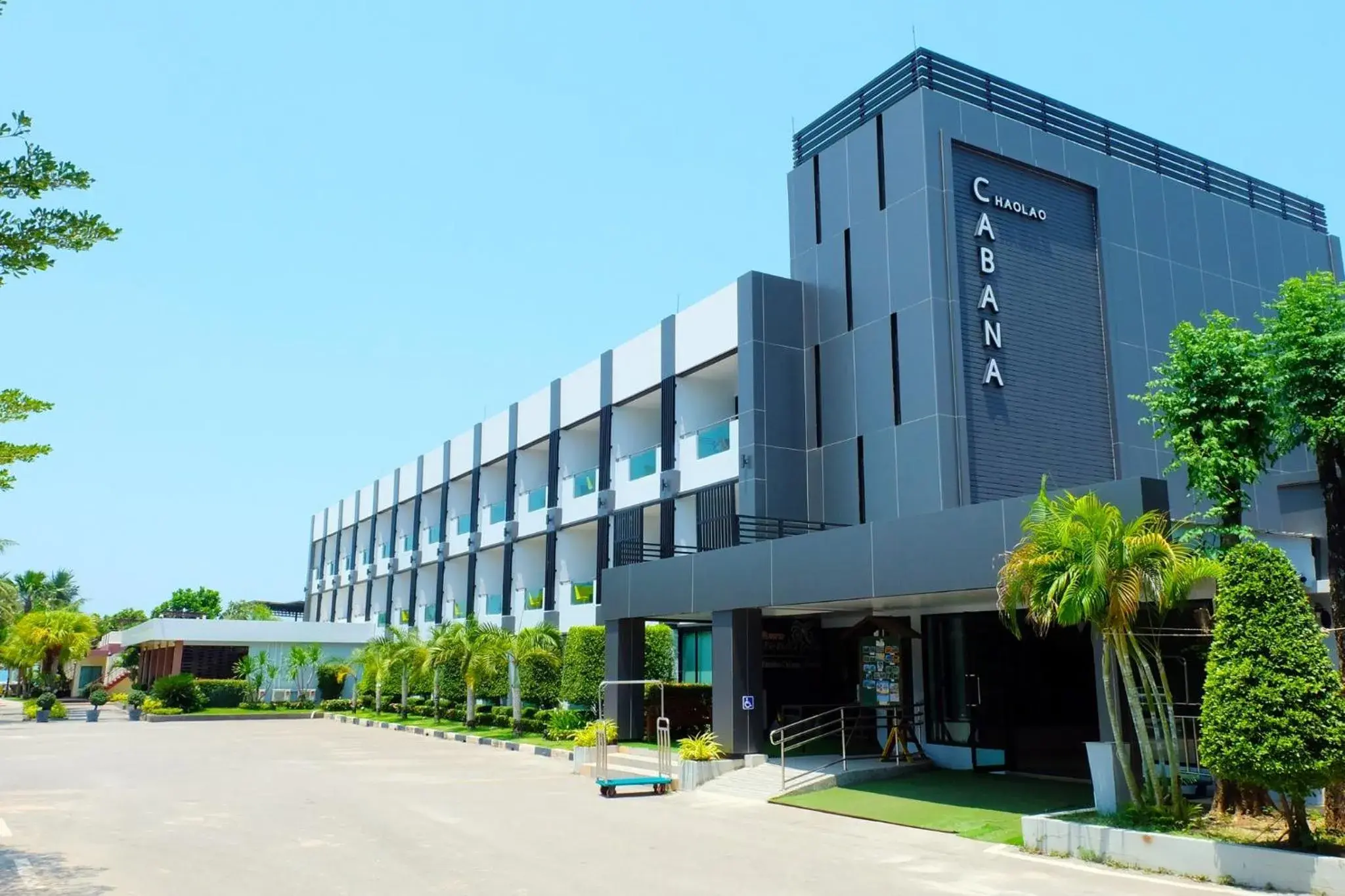 Facade/entrance, Property Building in Chaolao Cabana Resort