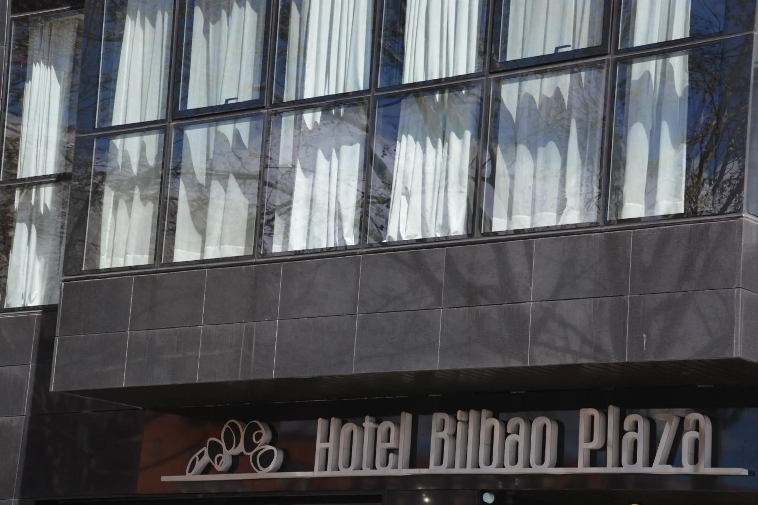 Facade/entrance, Property Logo/Sign in Hotel Bilbao Plaza