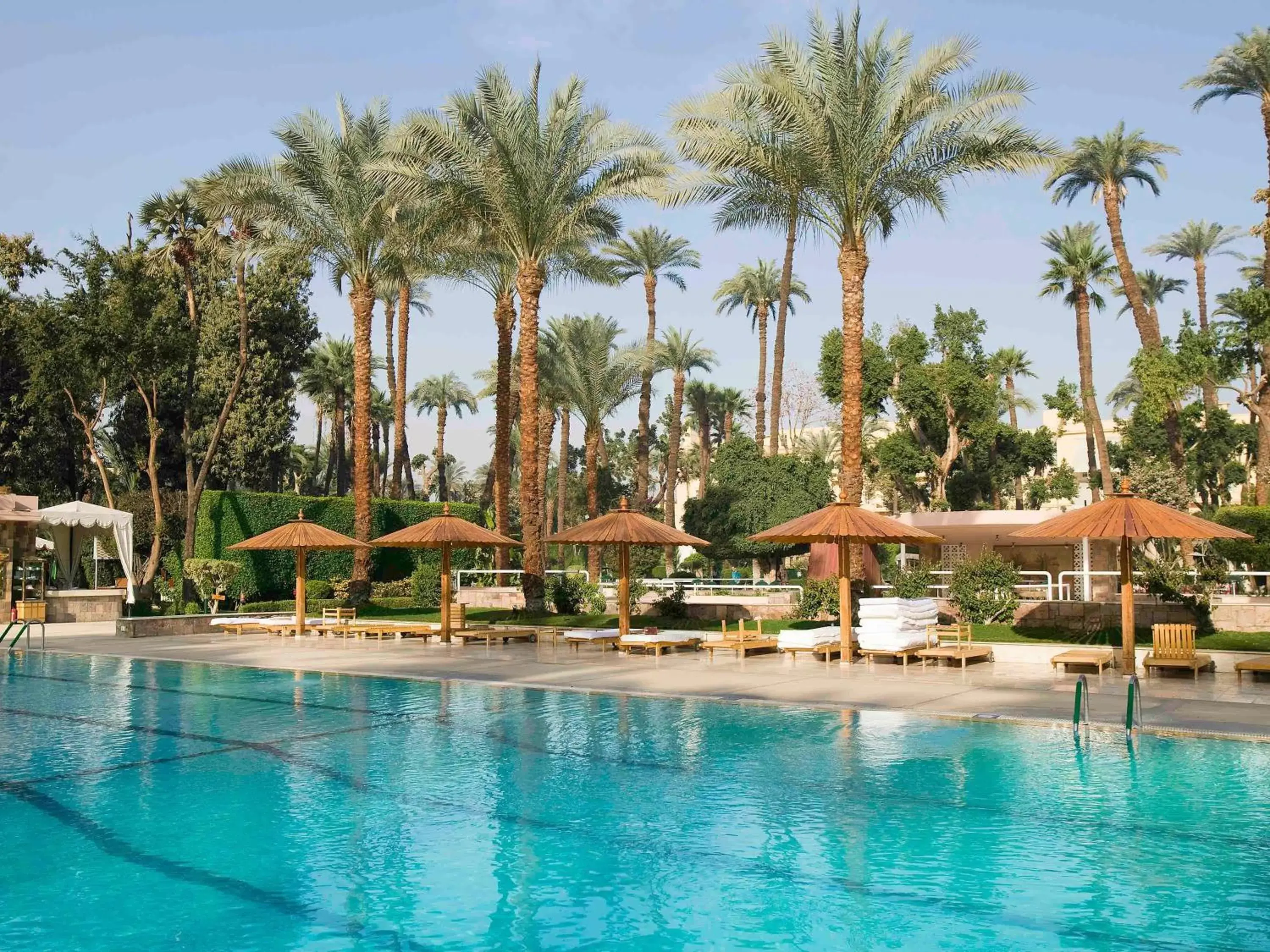 Bedroom, Swimming Pool in Sofitel Winter Palace Luxor