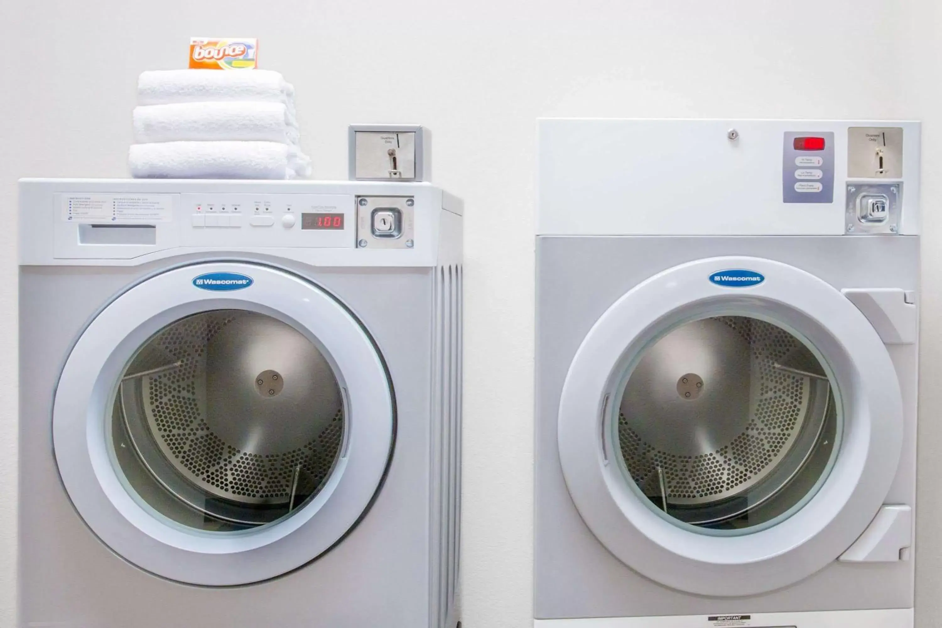 Property building in Microtel Inn & Suites by Wyndham Vernal/Naples Property building in Microtel Inn & Suites by Wyndham Vernal/Naples