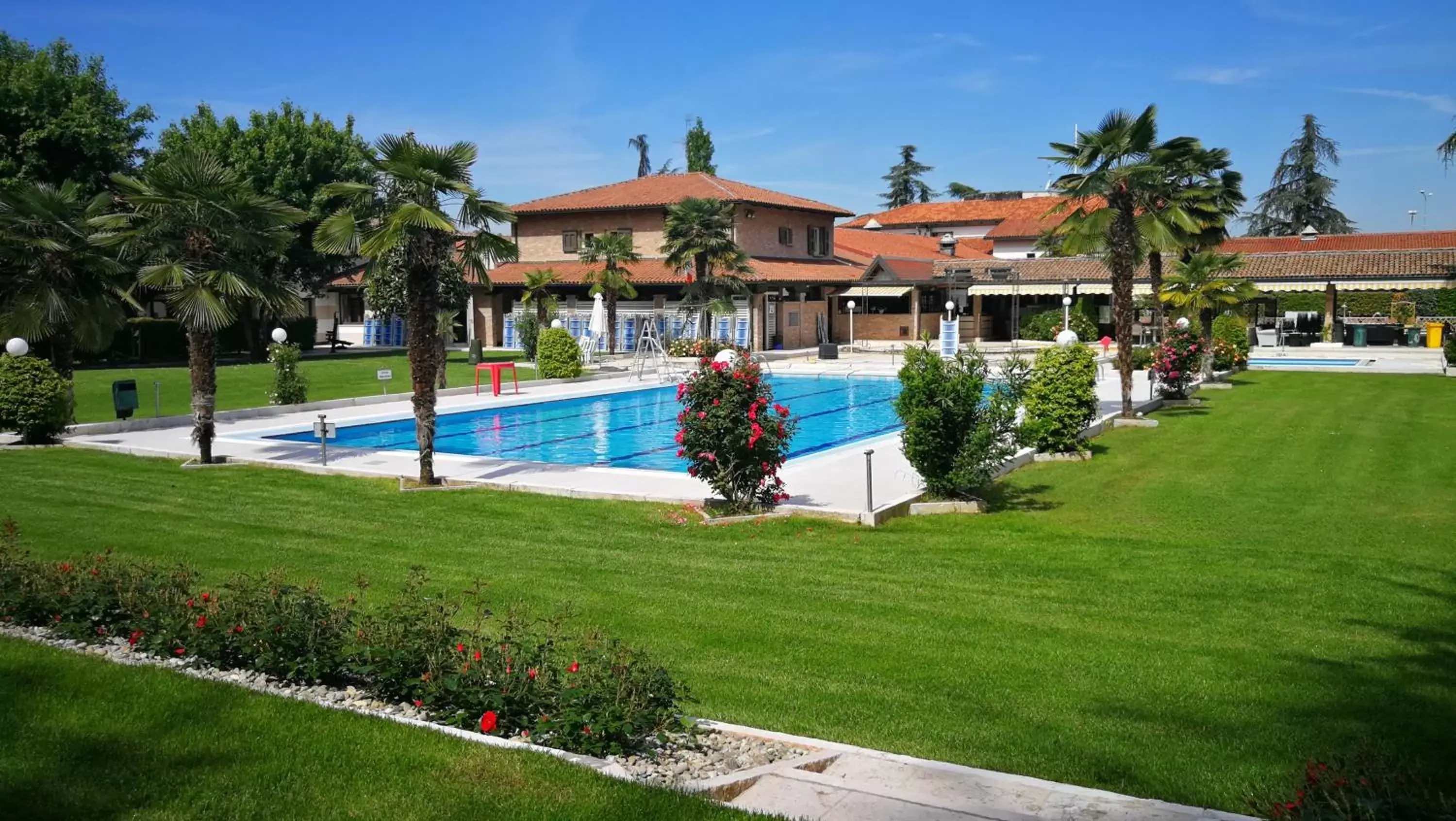 Swimming Pool in Best Western Plus Hotel Modena Resort