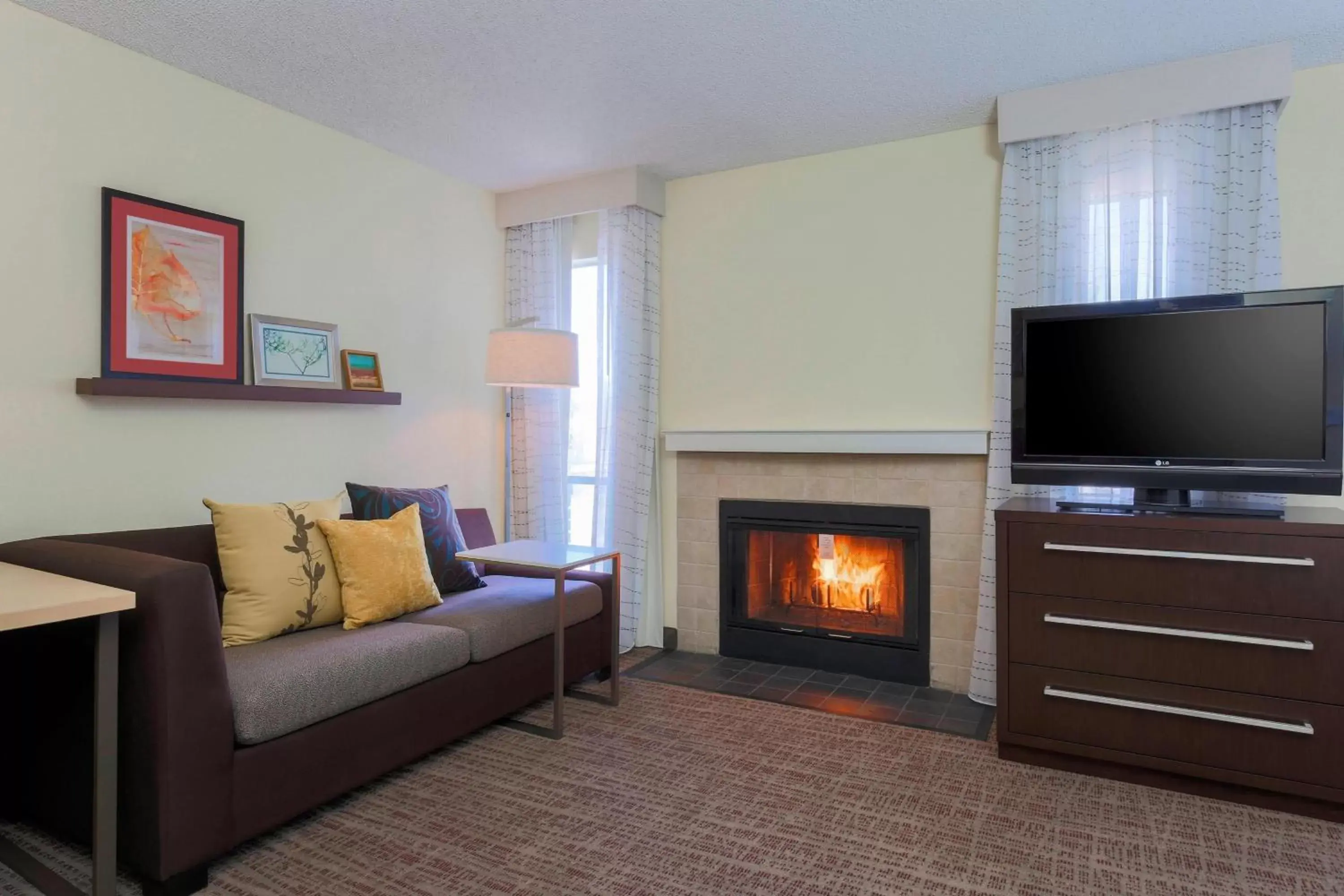 Living room, TV/Entertainment Center in Residence Inn Bakersfield