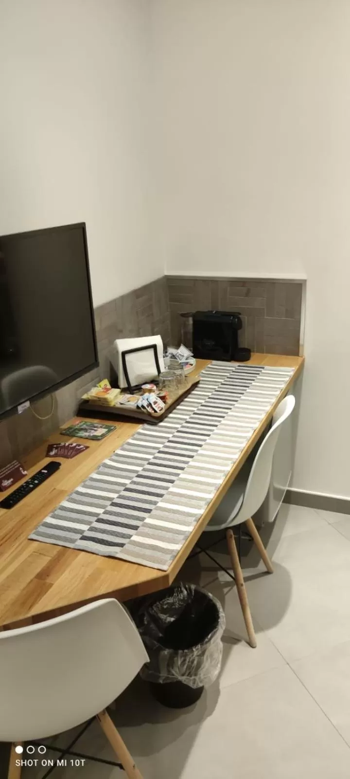 TV and multimedia in San Francesco Rooms and Apartment with Terrace in Palermo Locazione Turistica