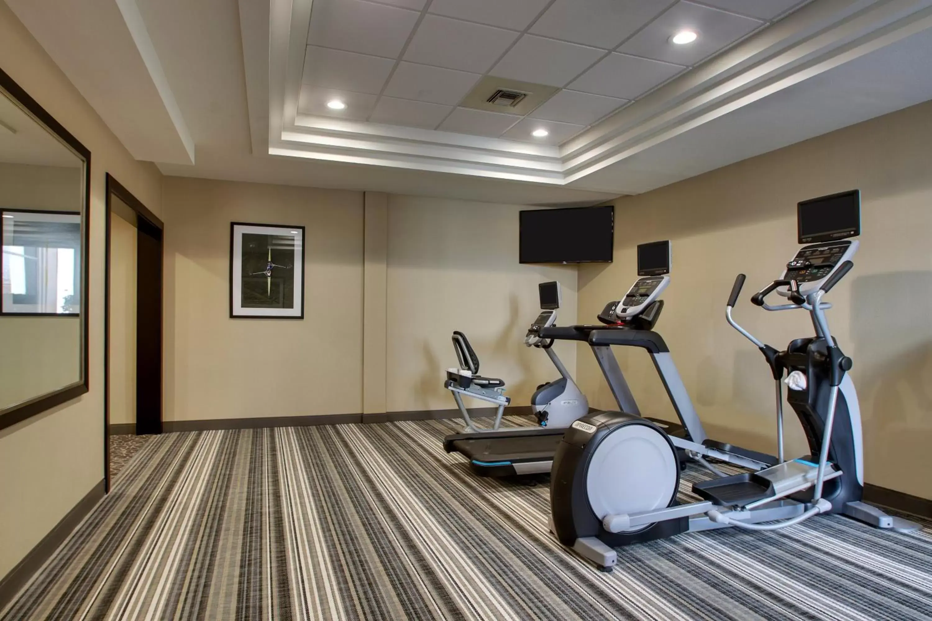 Fitness centre/facilities, Fitness Center/Facilities in Candlewood Suites - Wichita East, an IHG Hotel