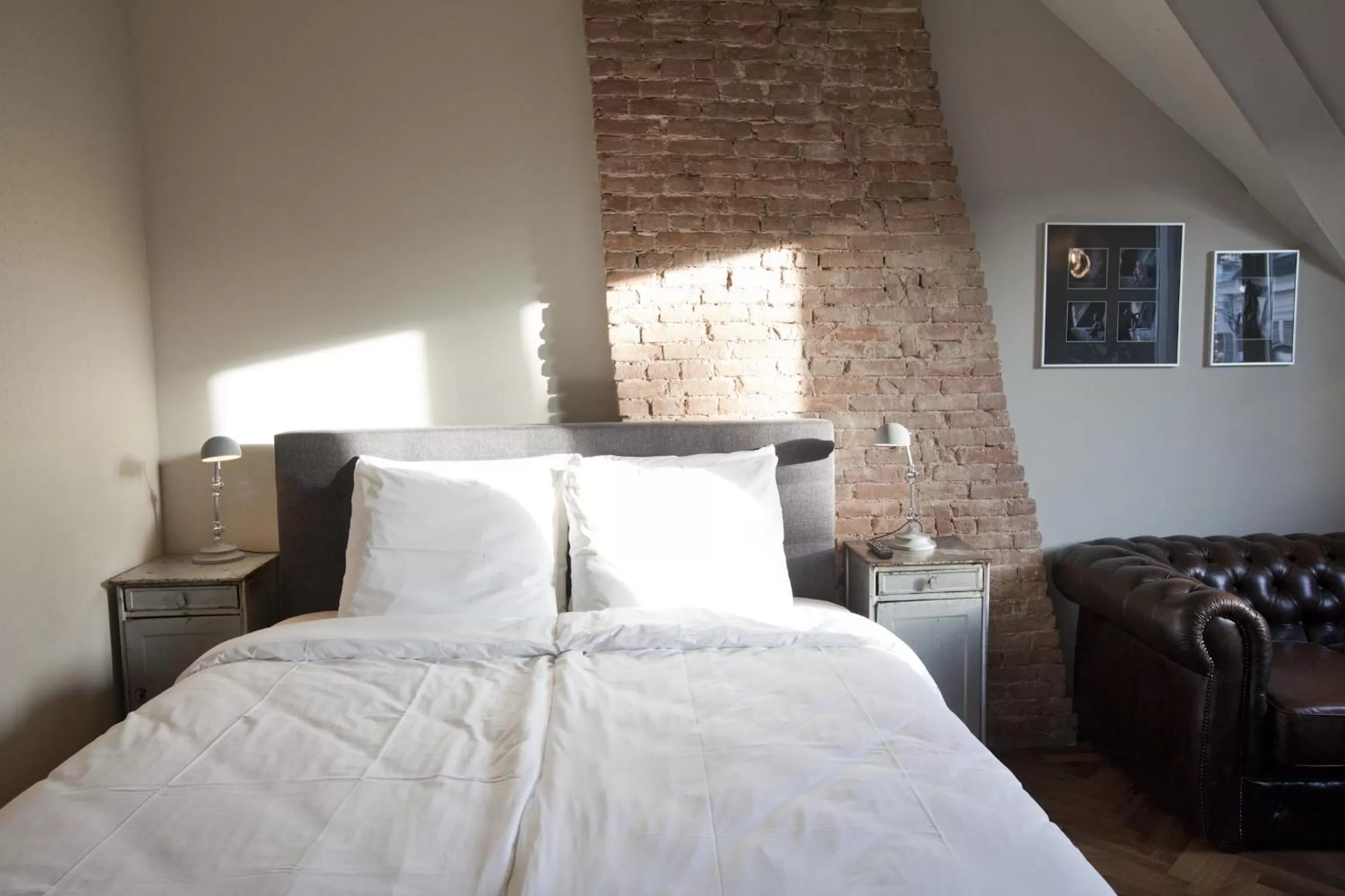 Decorative detail, Bed in Hotel Sleep-Inn Box 5