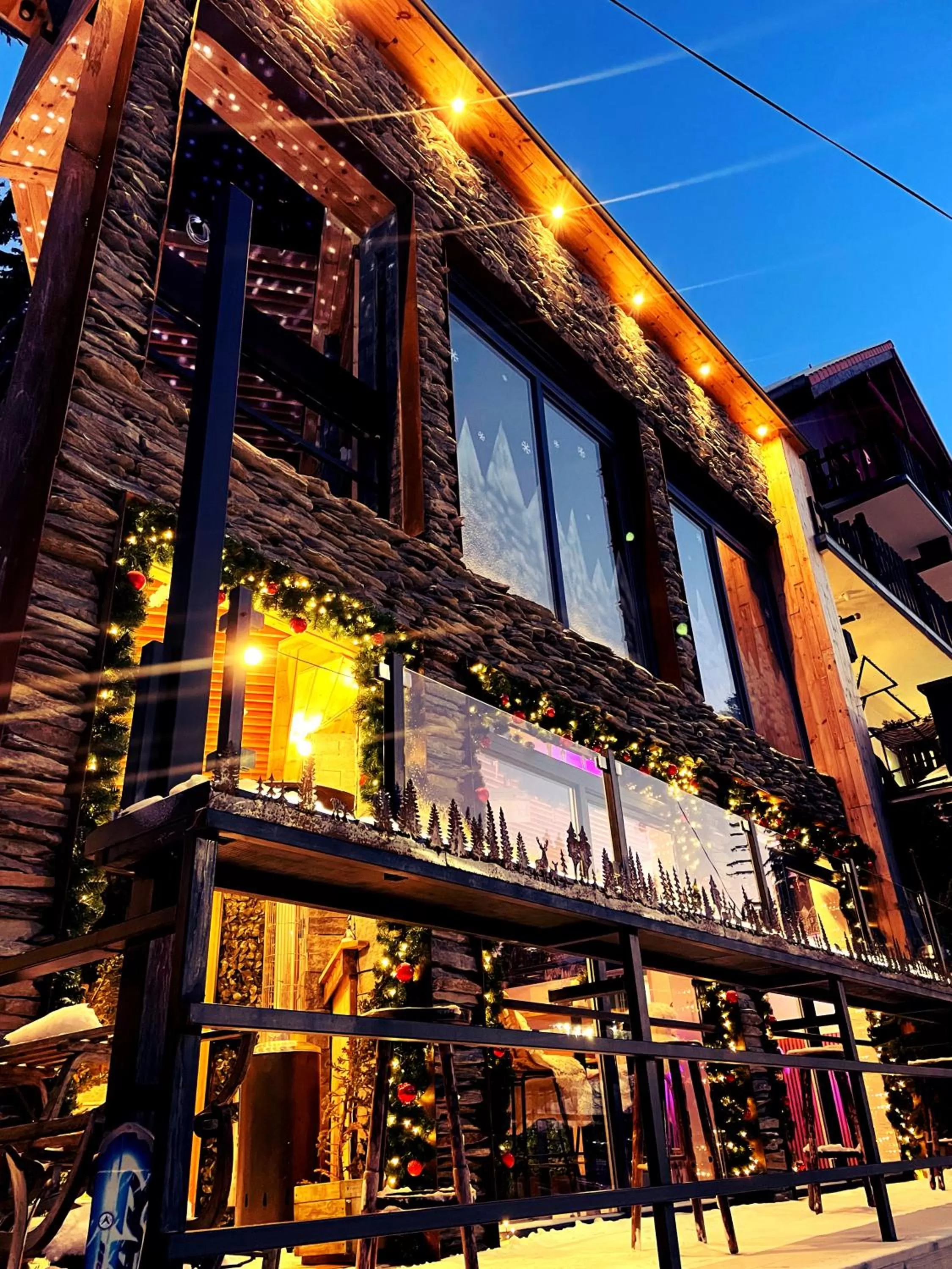 Restaurant/places to eat, Property Building in Safir przy samym WYCIĄGU