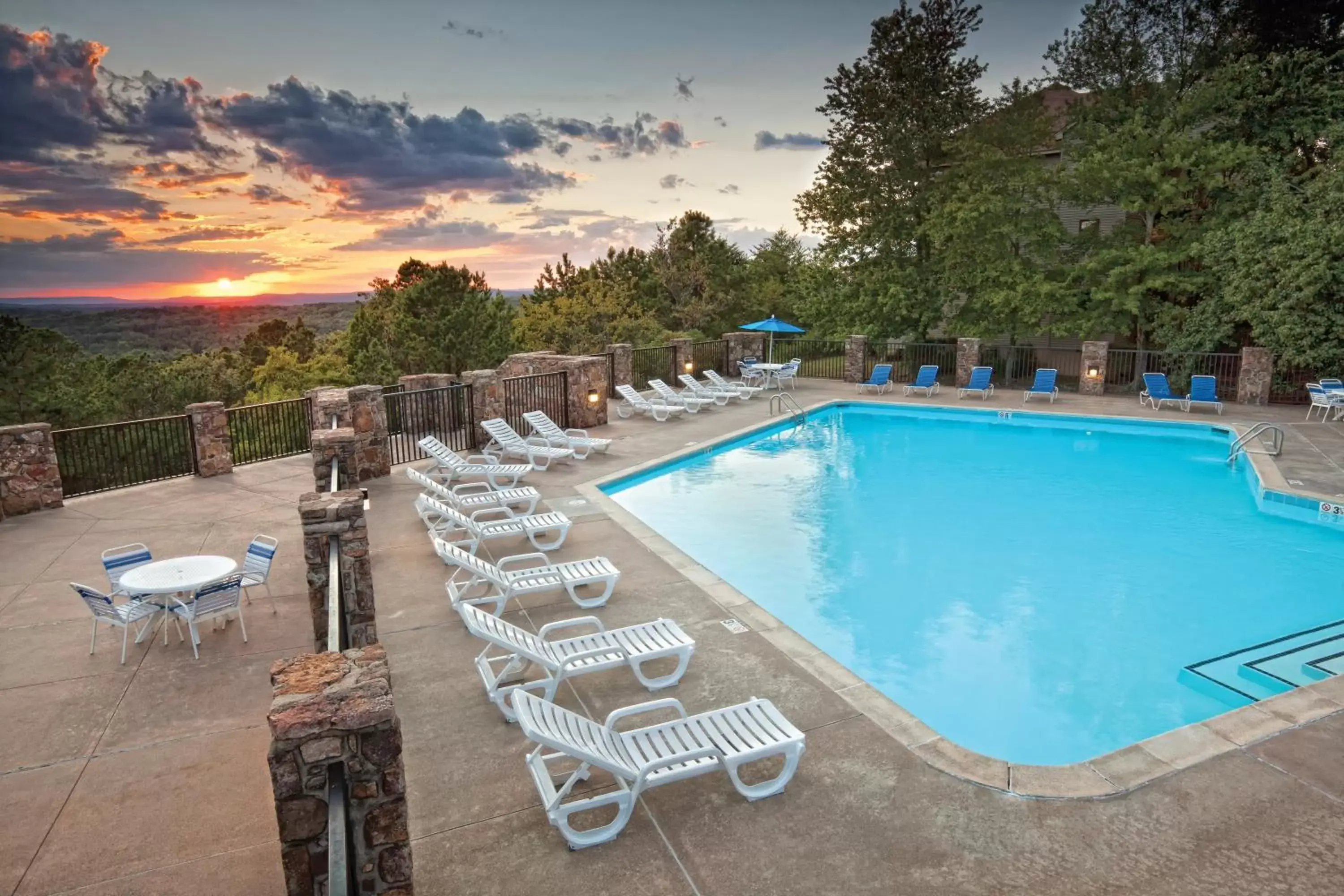 Swimming pool in Club Wyndham Resort at Fairfield Bay