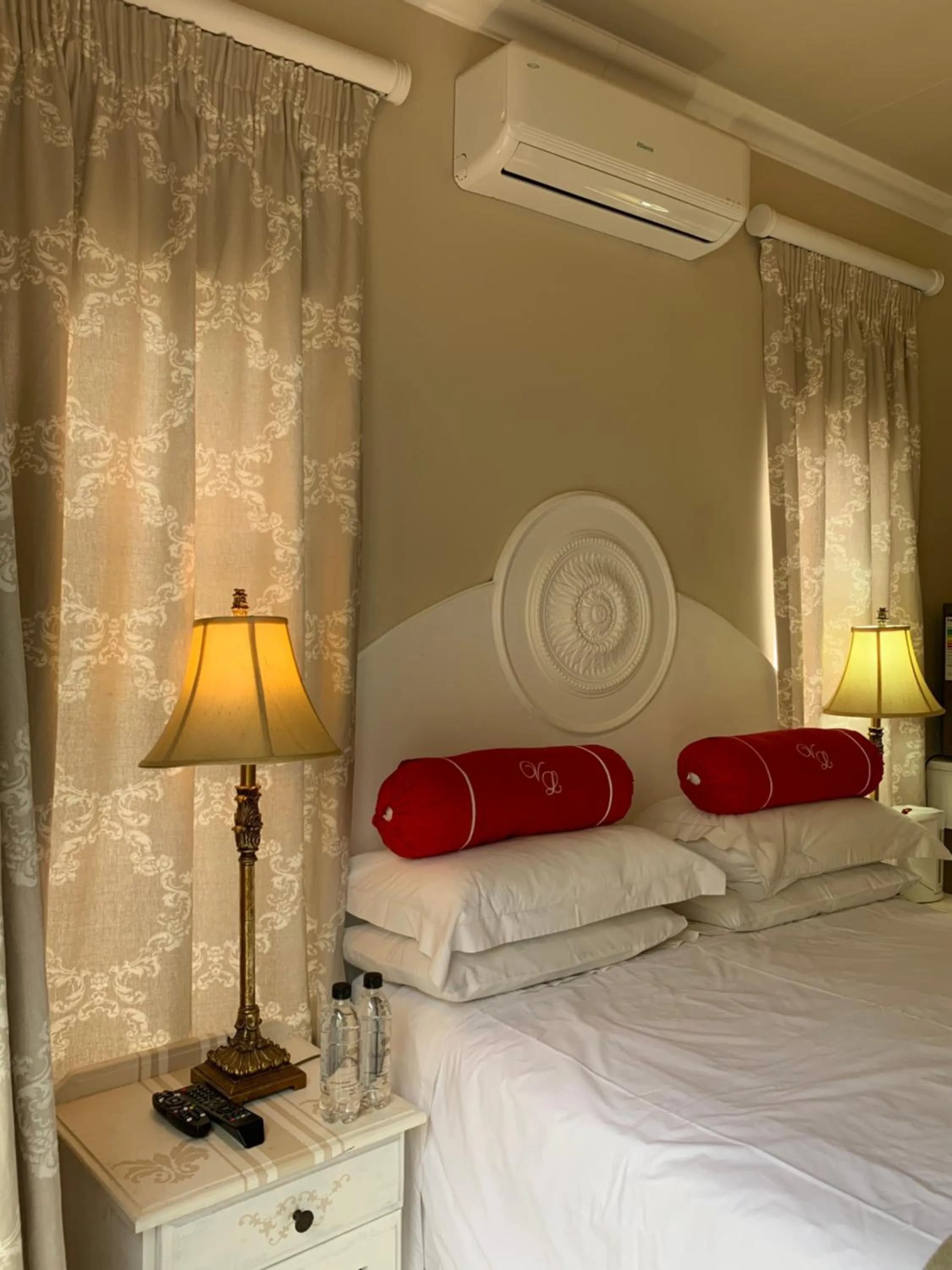 Bed in Villa Lugano Guesthouse