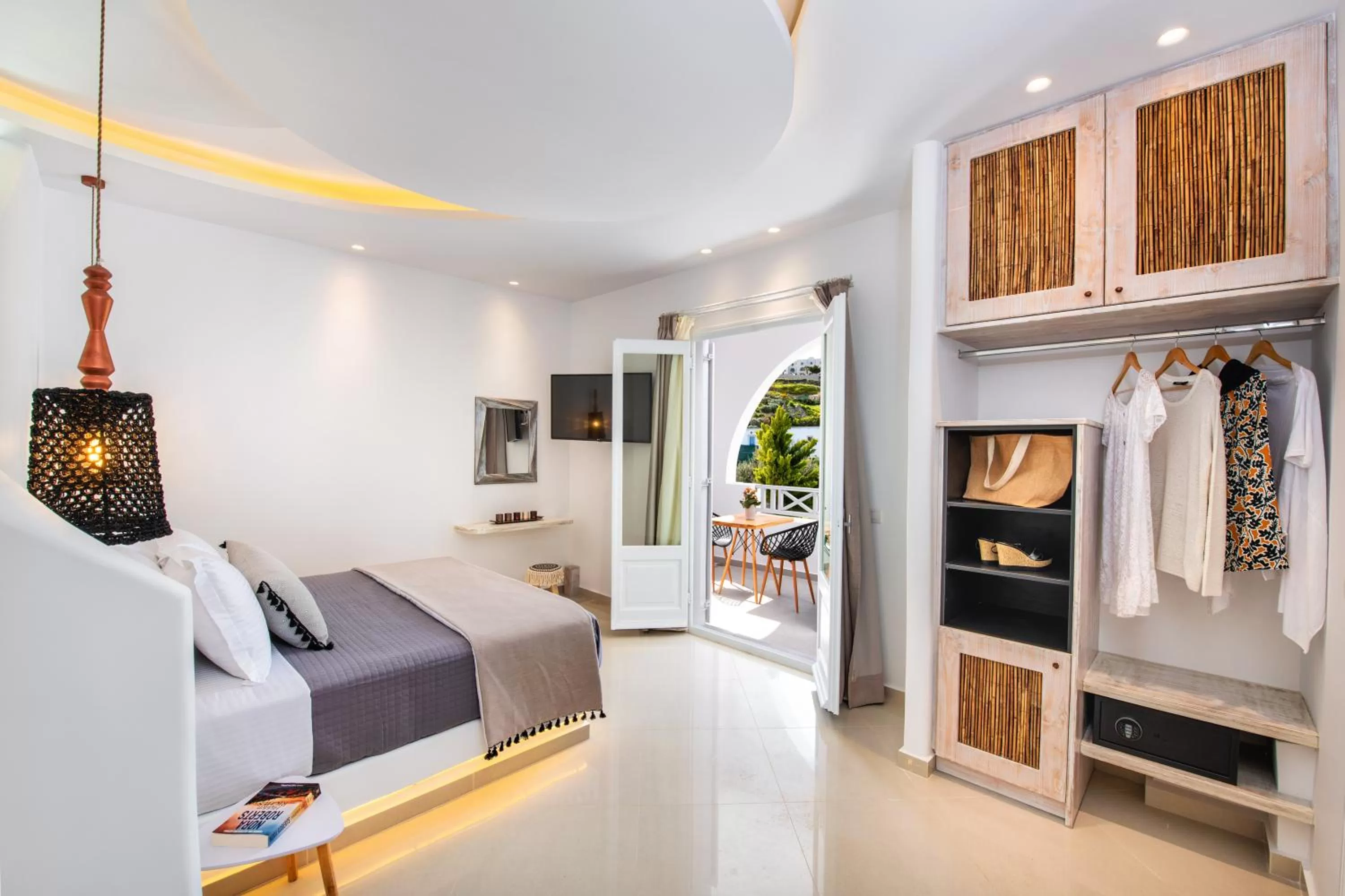 Photo of the whole room in Abasa Suites