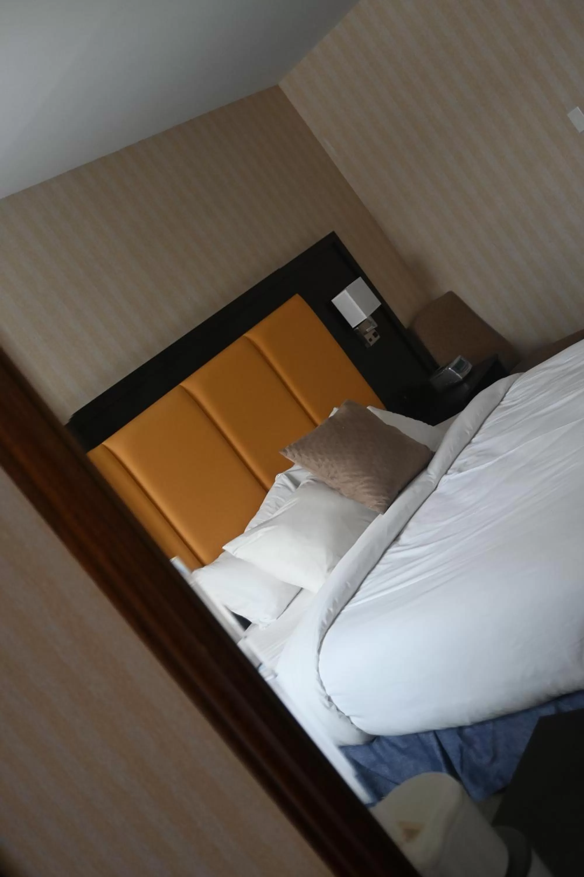 Bed in The Gananoque Inn