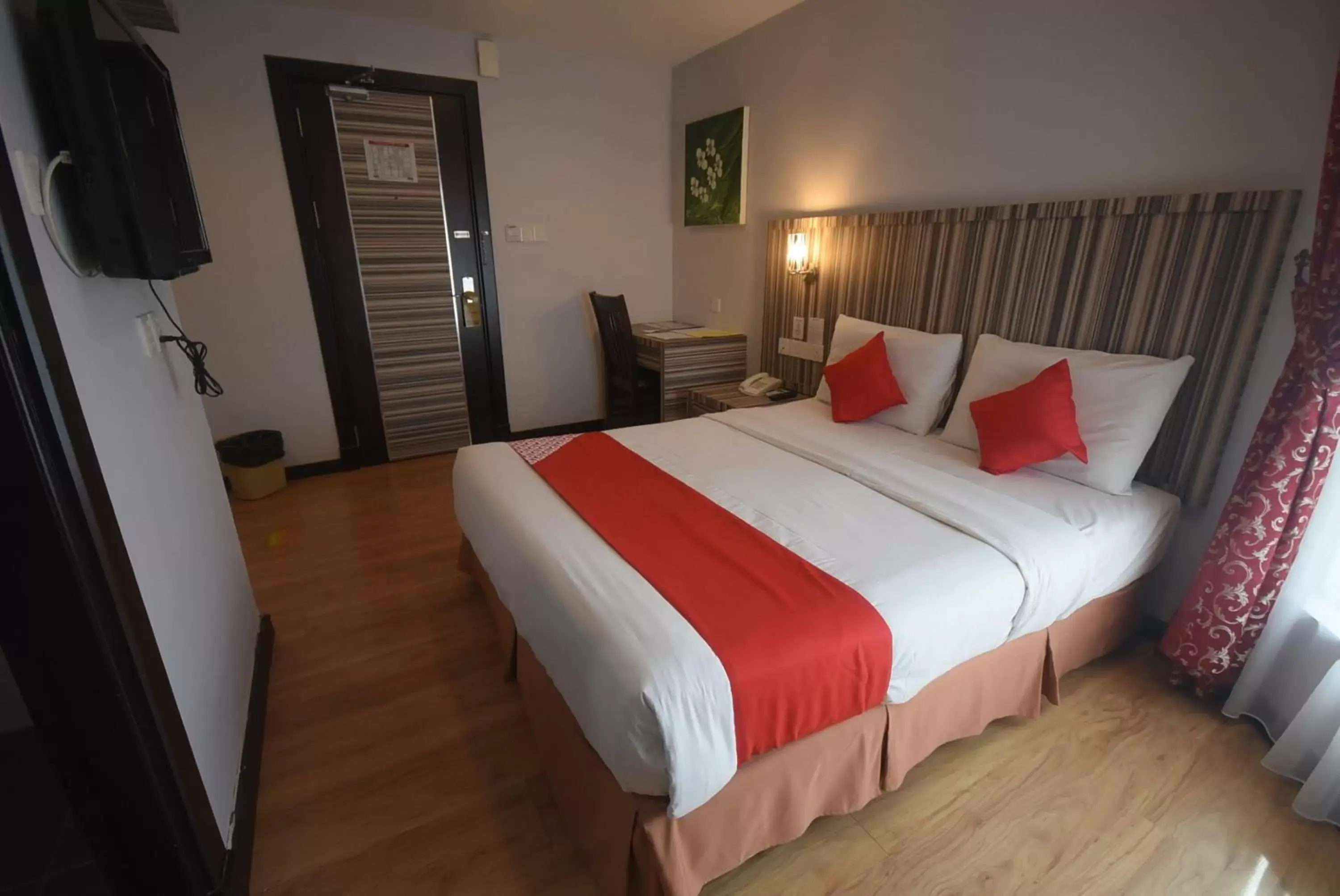 Bedroom, Bed in Super OYO 985 Hotel Nur